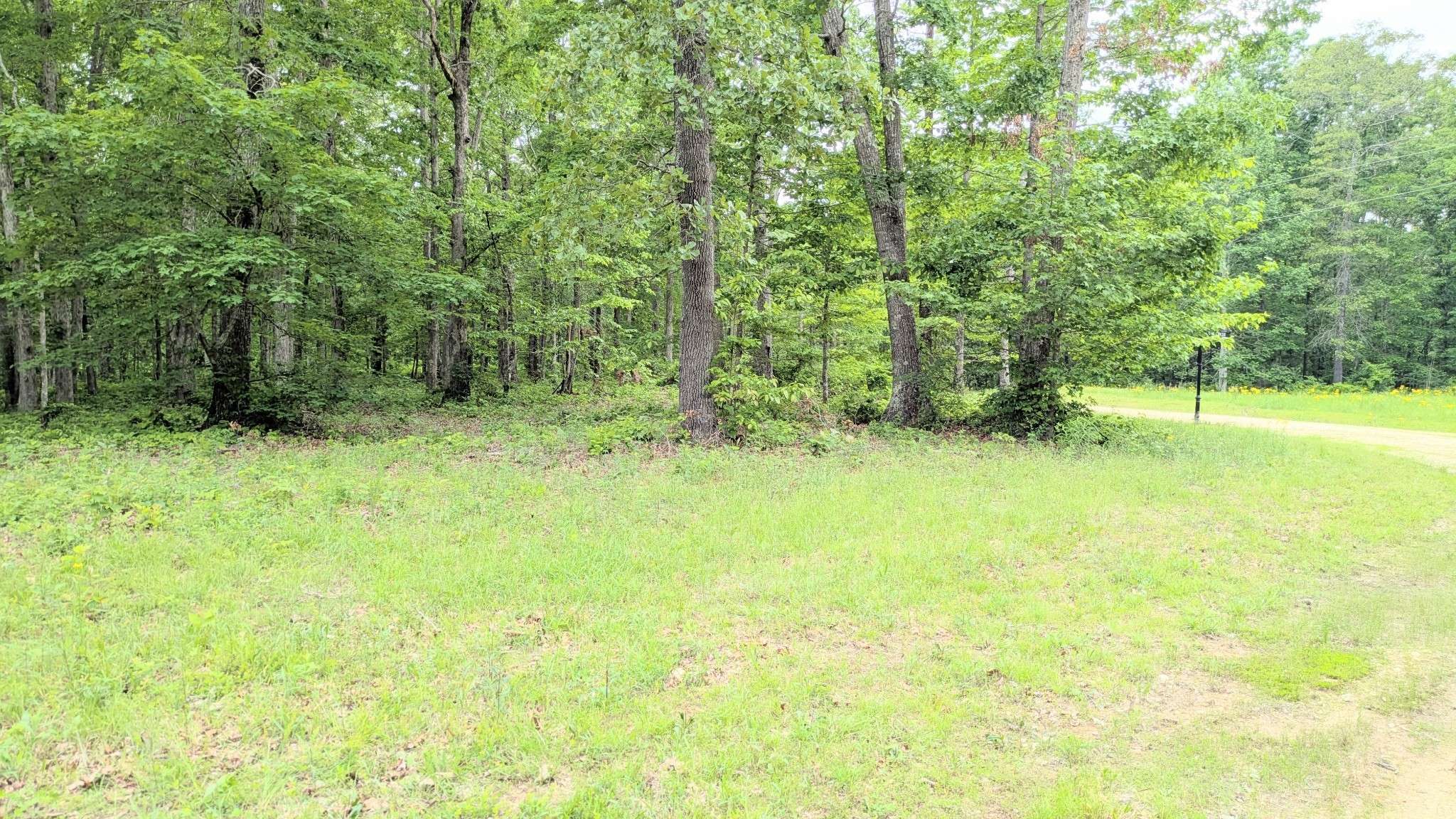 1340 Owl Circ, Hurricane Mills, TN 37078