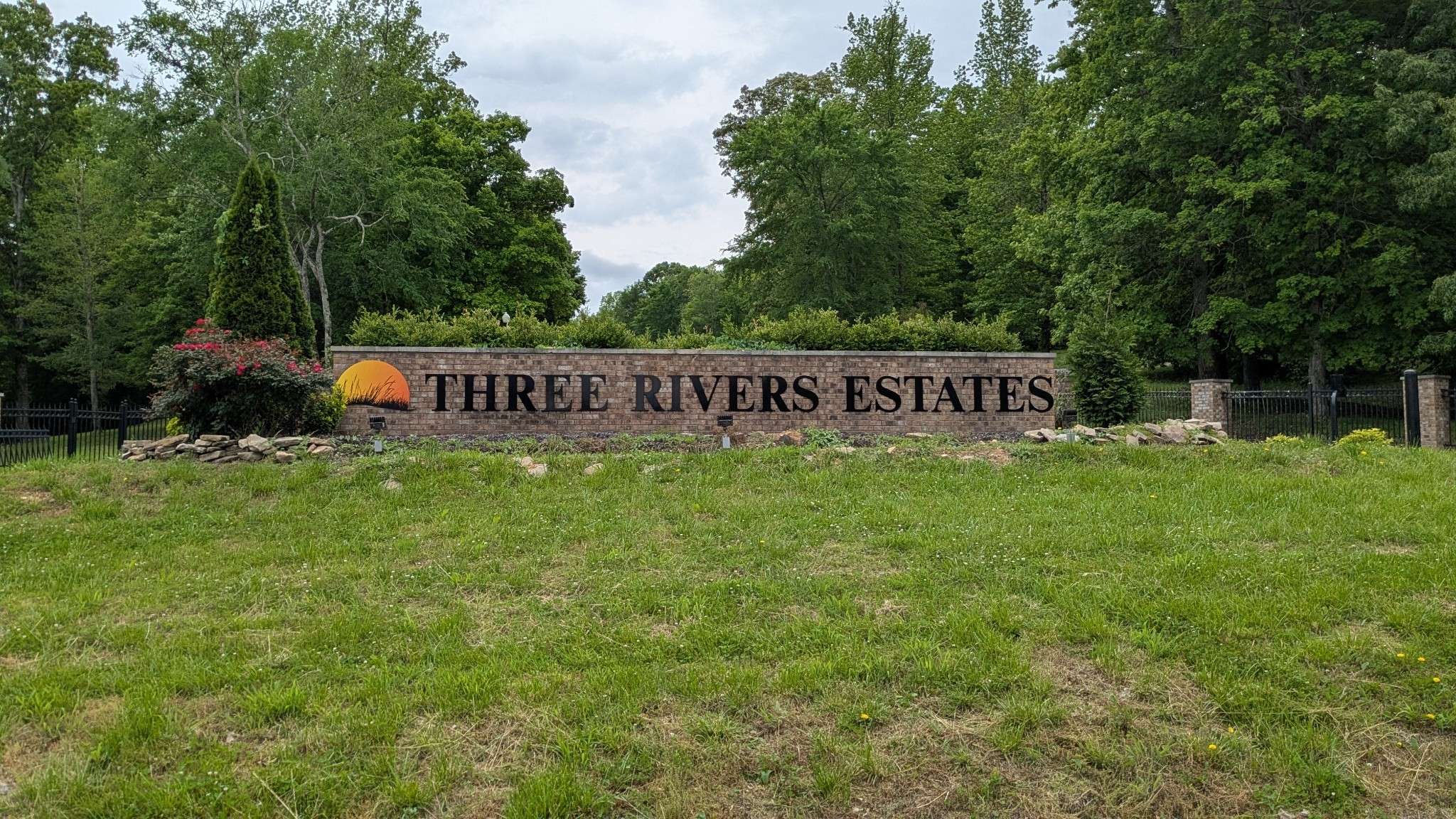 1340 Owl Circ, Hurricane Mills, TN 37078