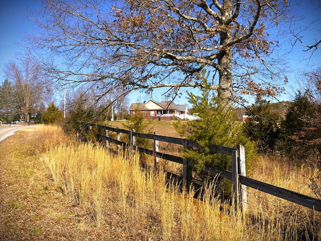 4180 Bunker Hill Rd, Cookeville, TN 38506