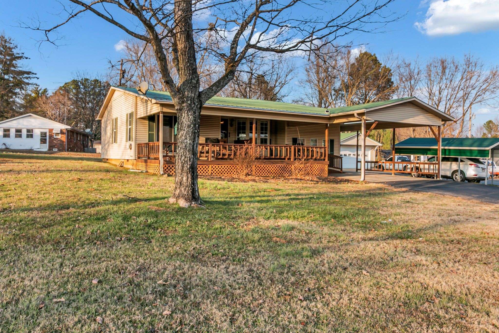 2830 E Wood St, Paris, TN 38242
