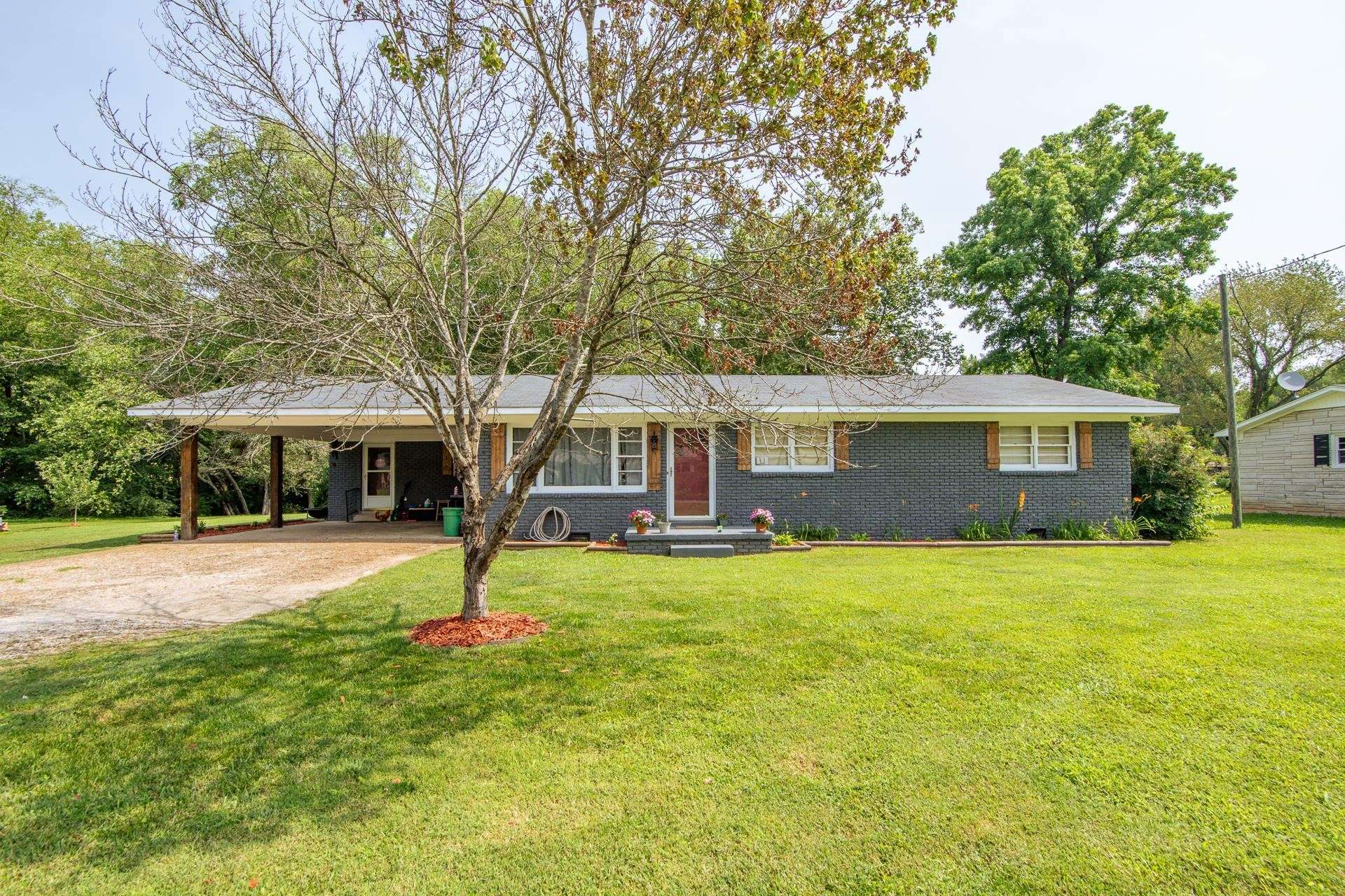 5011 SUNNY ACRES DR, Waynesboro, TN 38485