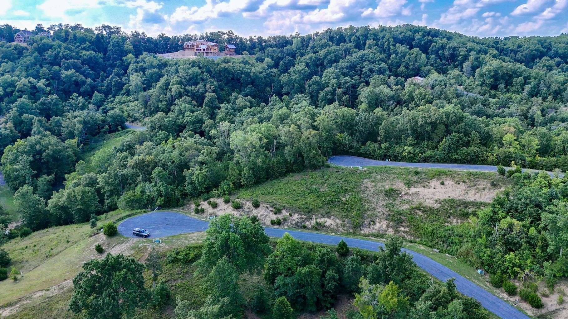 9 Stone Cove Way, Dandridge, TN 37725