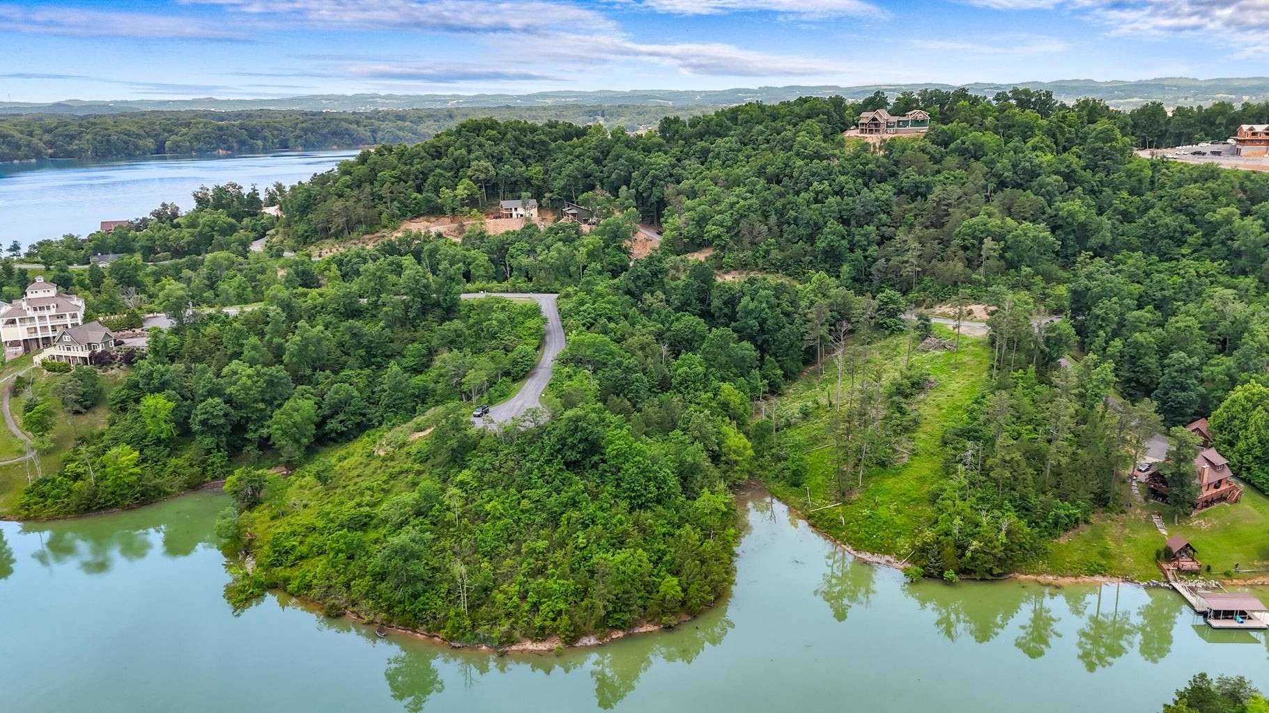 27 Stone Shore Way, Dandridge, TN 37725