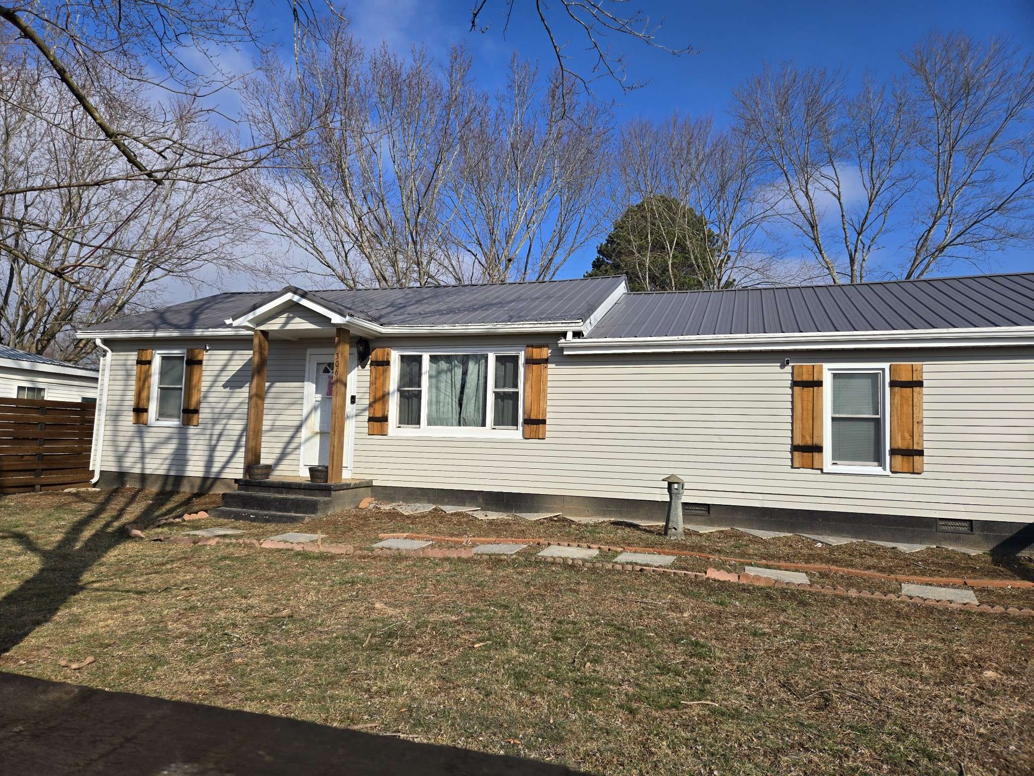 306 Johnson St, Lawrenceburg, TN 38464