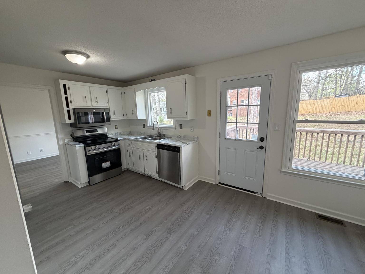 215 Pine Mountain Rd, Clarksville, TN 37042