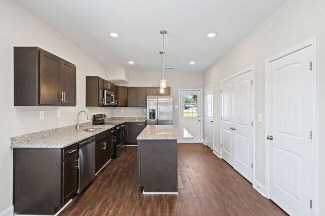 841 Professional Park Dr, Clarksville, TN 37040