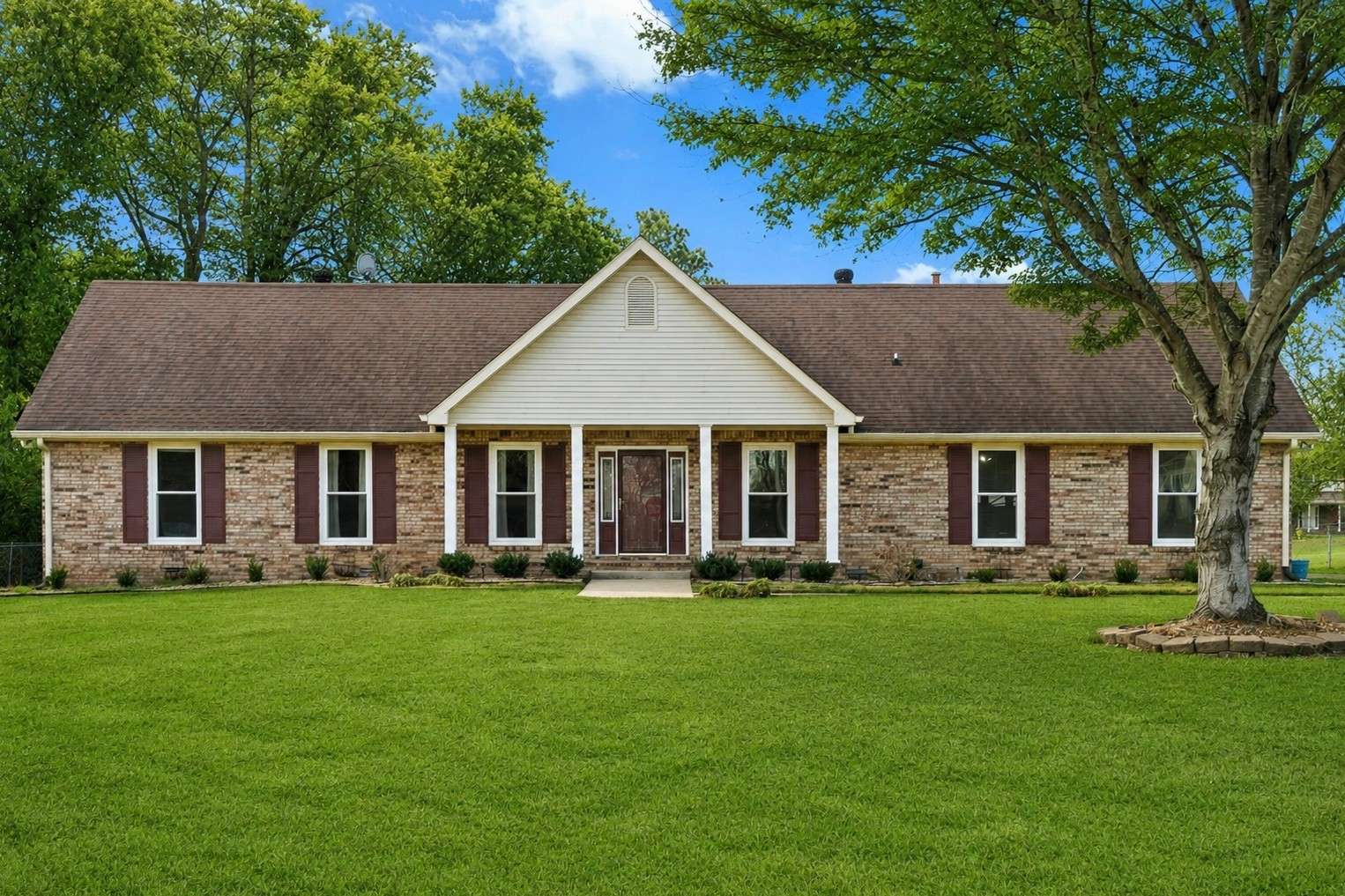290 Andrew Jackson Dr, Clarksville, TN 37043