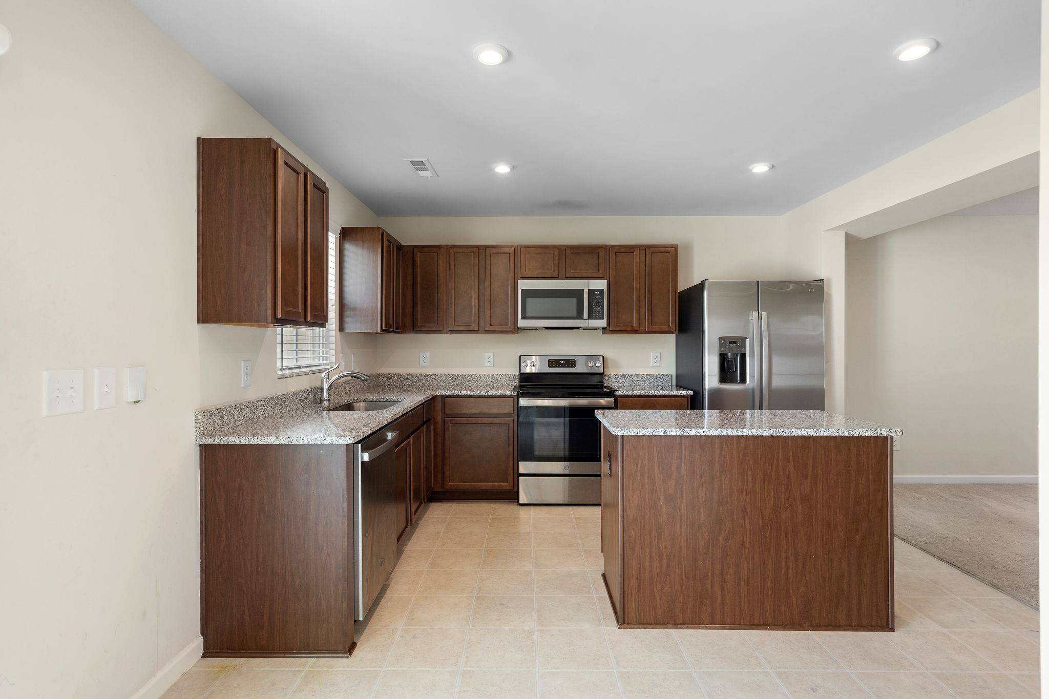 2935 Winterberry Dr #10, Nashville, TN 37207