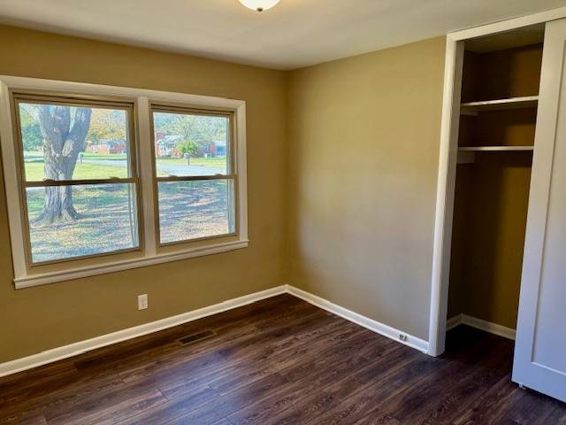 406 Foxboro Ln, Tullahoma, TN 37388