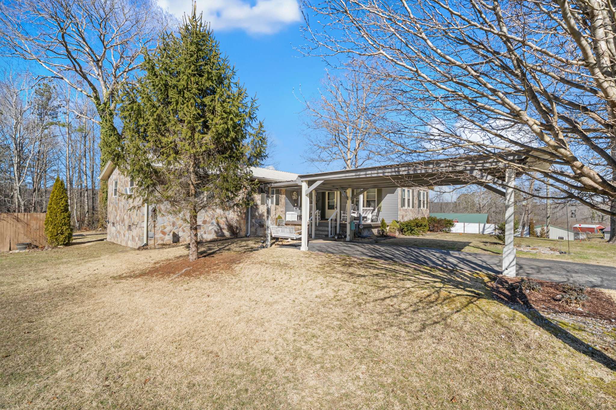 104 Brown Ln, Tracy City, TN 37387