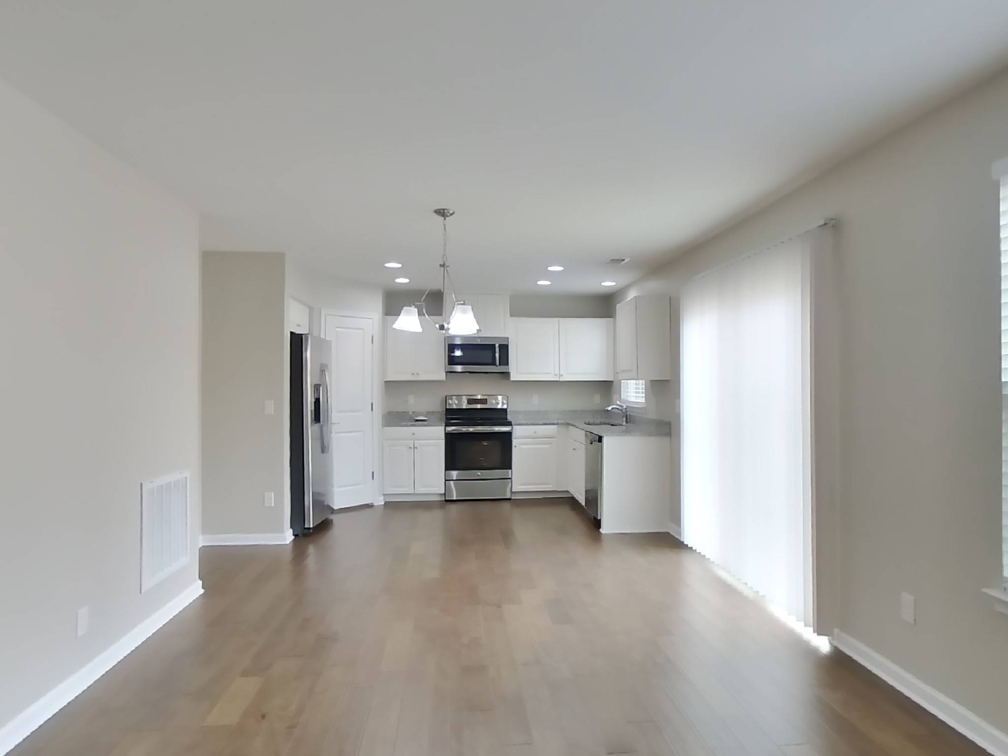 2904 Cherry Point Ln, Columbia, TN 38401