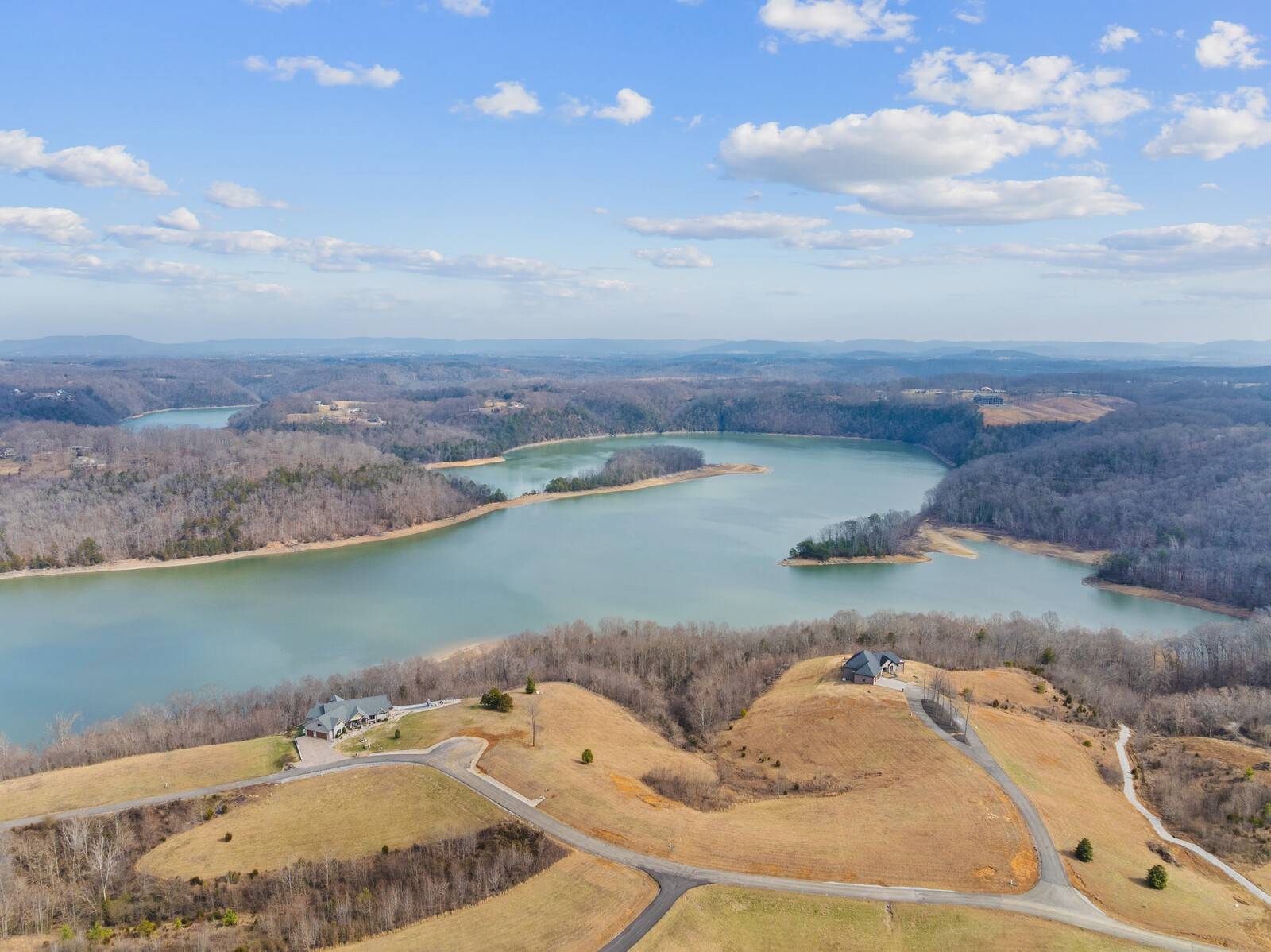0 Holly Bend Dr, Byrdstown, TN 38549