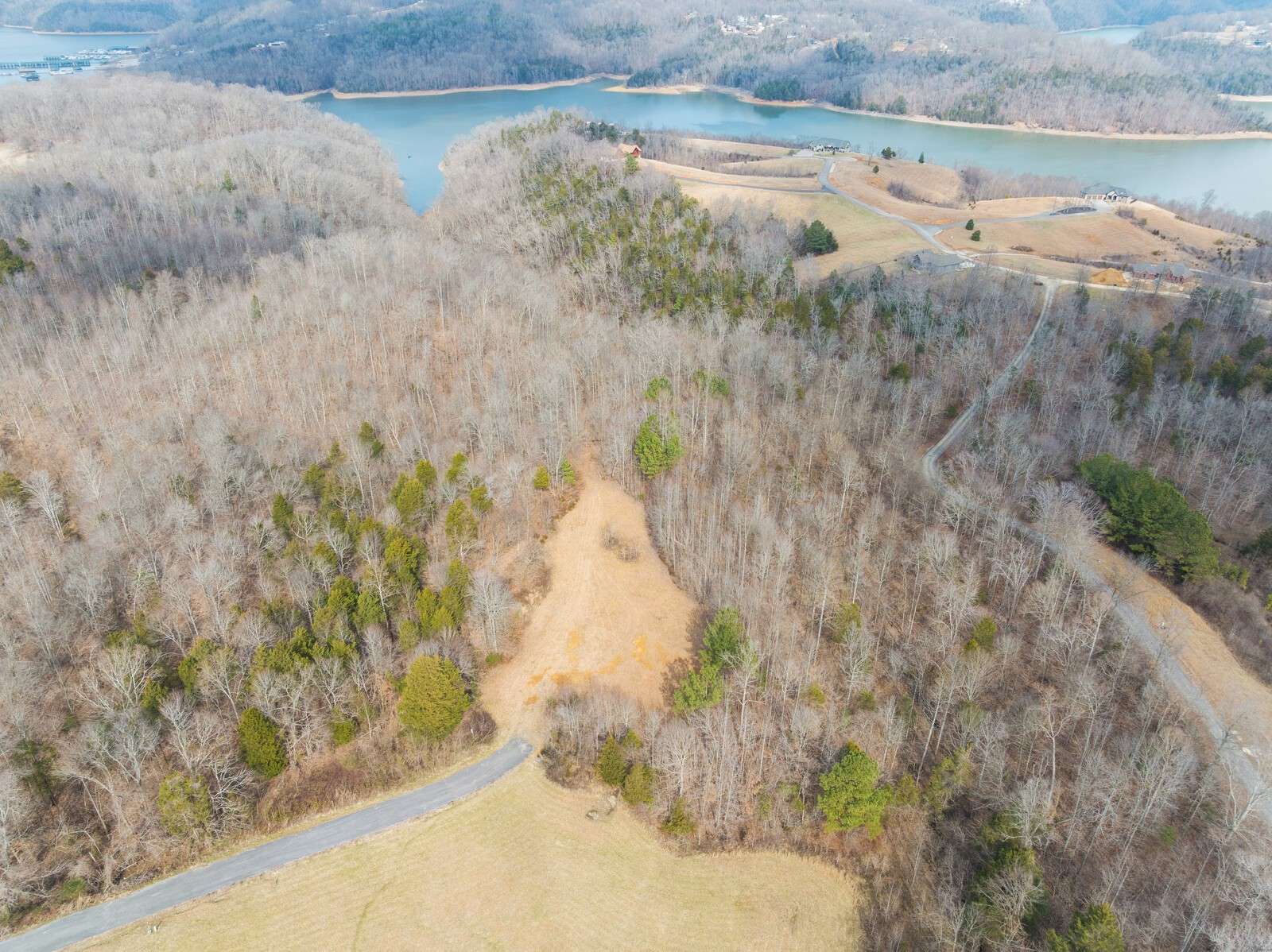 0 Holly Bend Dr, Byrdstown, TN 38549