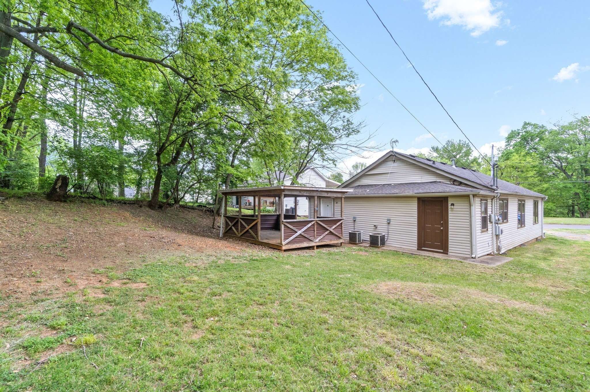 814 Gracey Ave, Clarksville, TN 37040