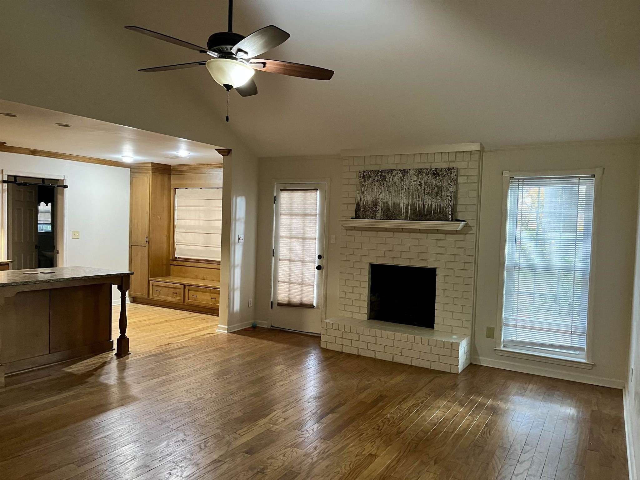 8003 SUNNY CREEK DR, Memphis, TN 38138