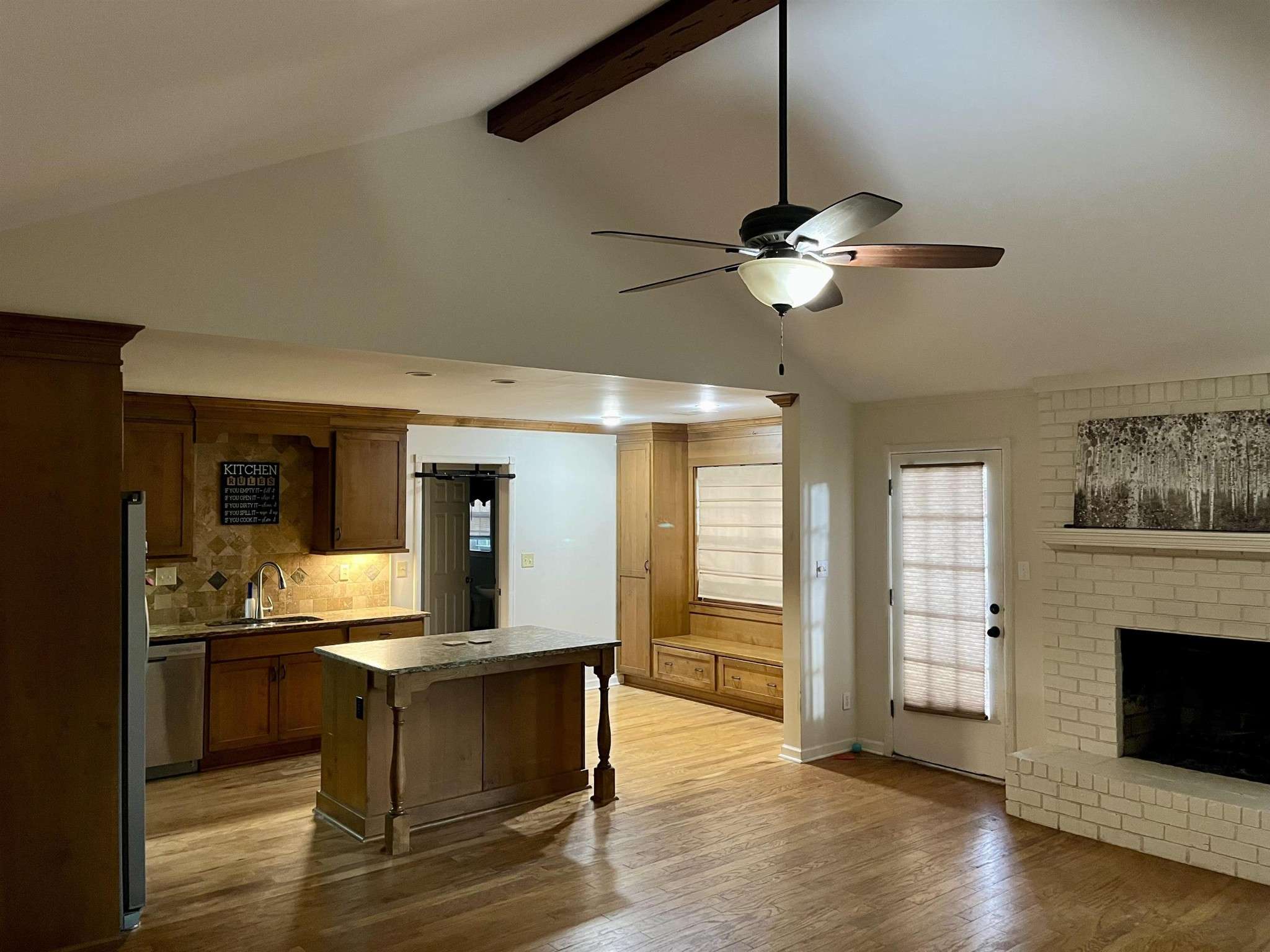 8003 SUNNY CREEK DR, Memphis, TN 38138