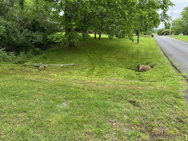 118 Country Club Dr, Hendersonville, TN 37075