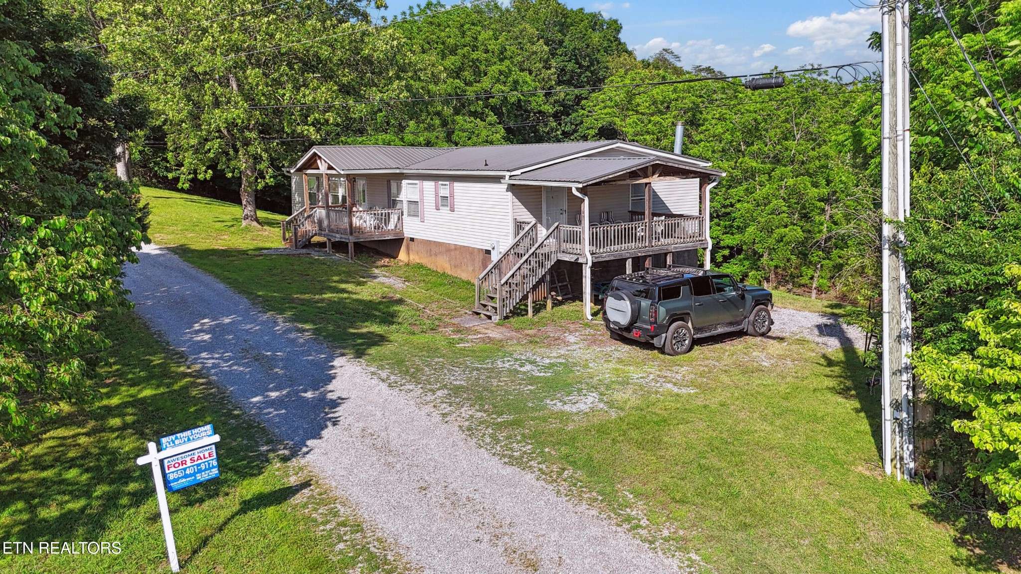 1366 Paradise Lane, Dandridge, TN 37725