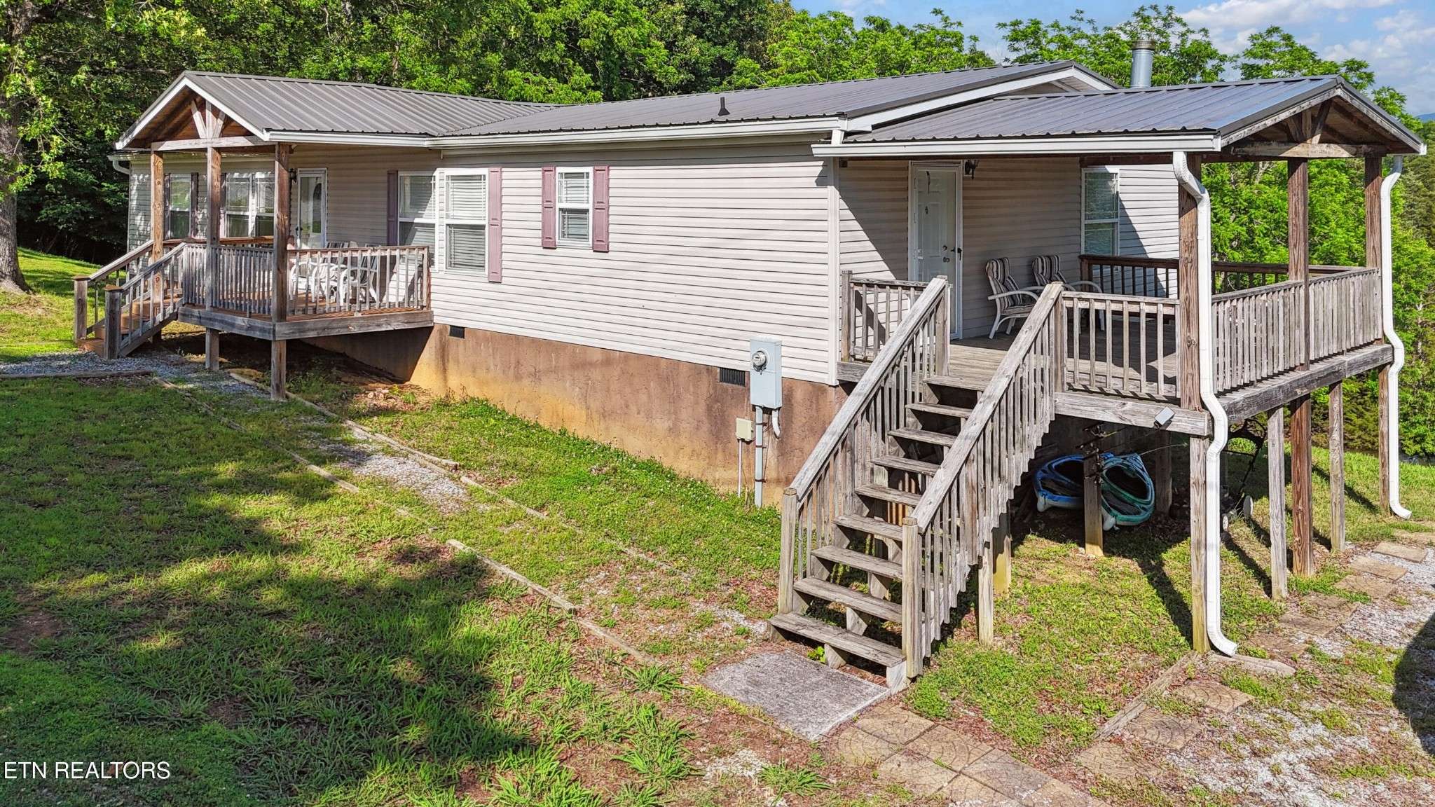 1366 Paradise Lane, Dandridge, TN 37725