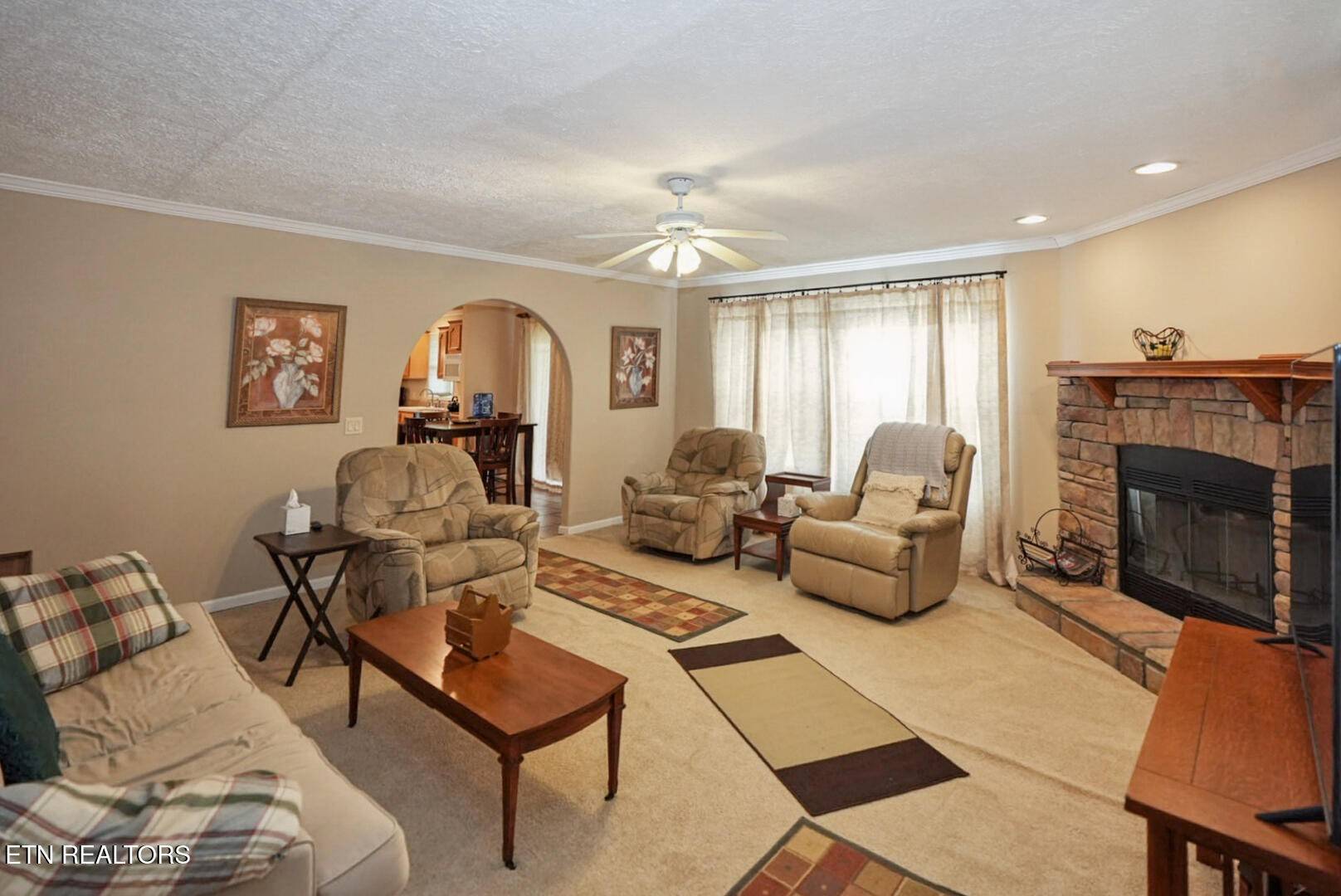 1366 Paradise Lane, Dandridge, TN 37725