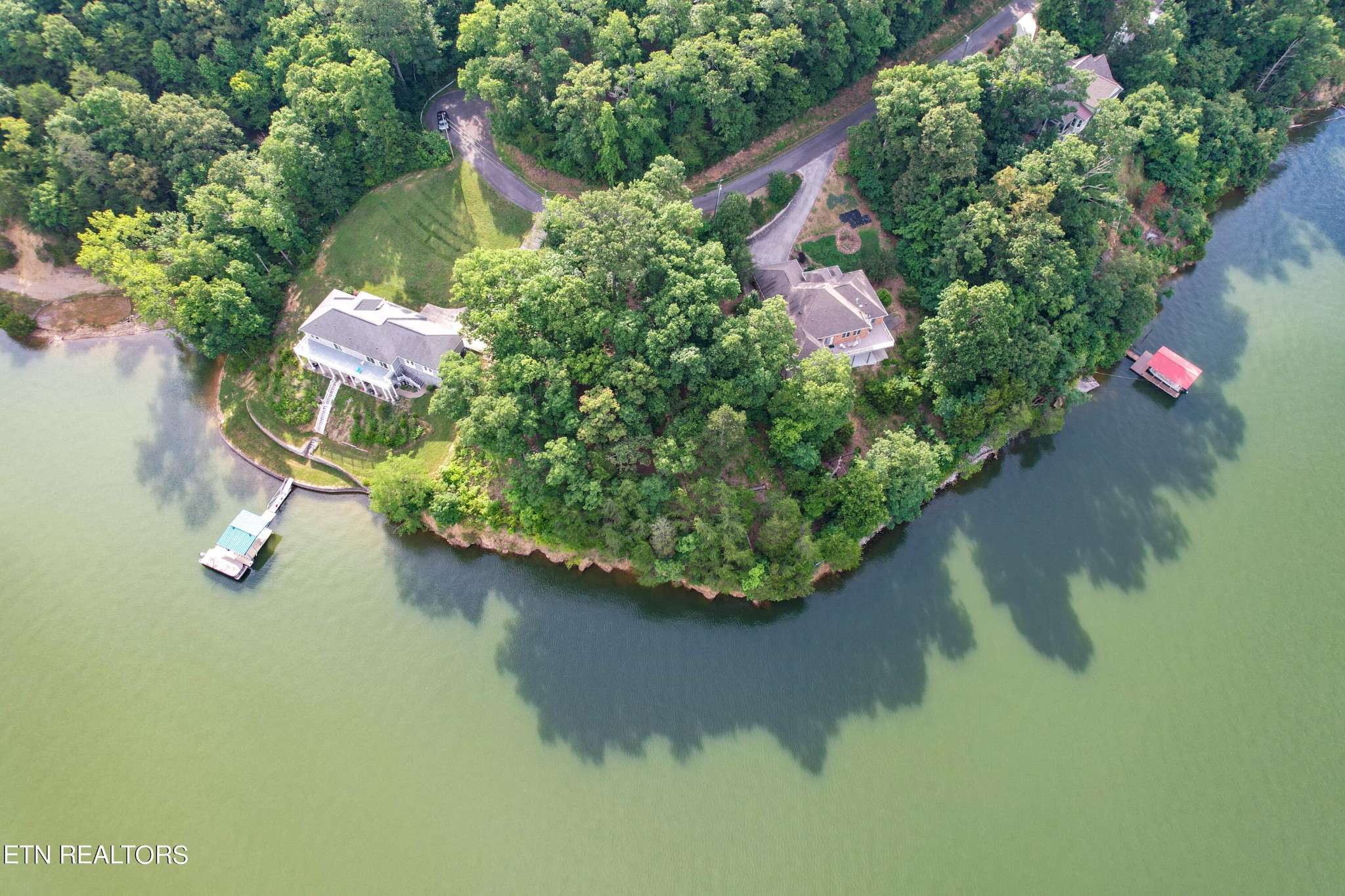 1147 Lakefront Pl, Baneberry, TN 37890