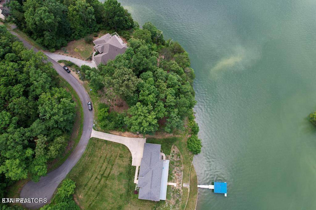 1147 Lakefront Pl, Baneberry, TN 37890