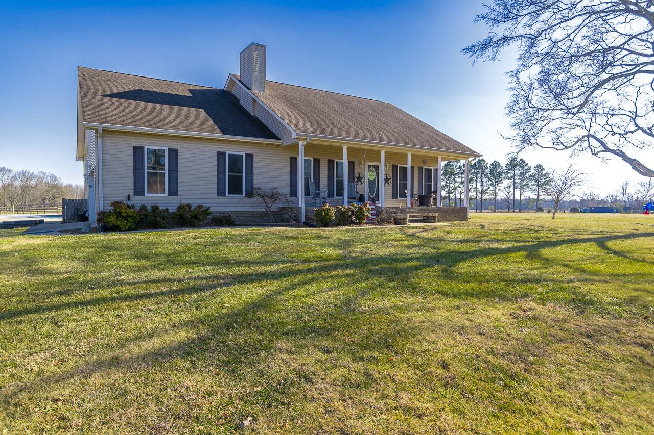 182 Old Camargo Rd, Fayetteville, TN 37334