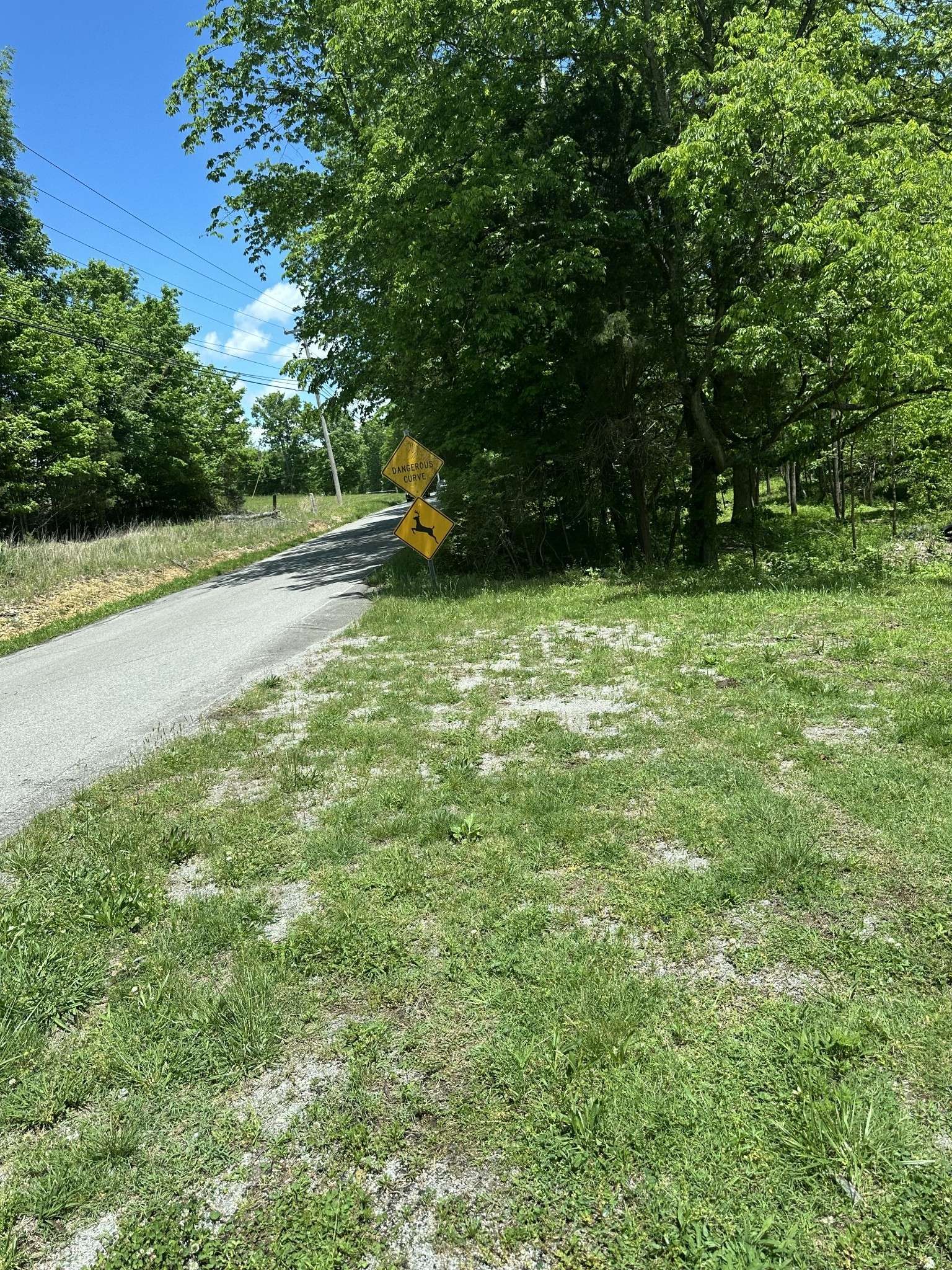 6481 Kelly Willis Rd, Greenbrier, TN 37073