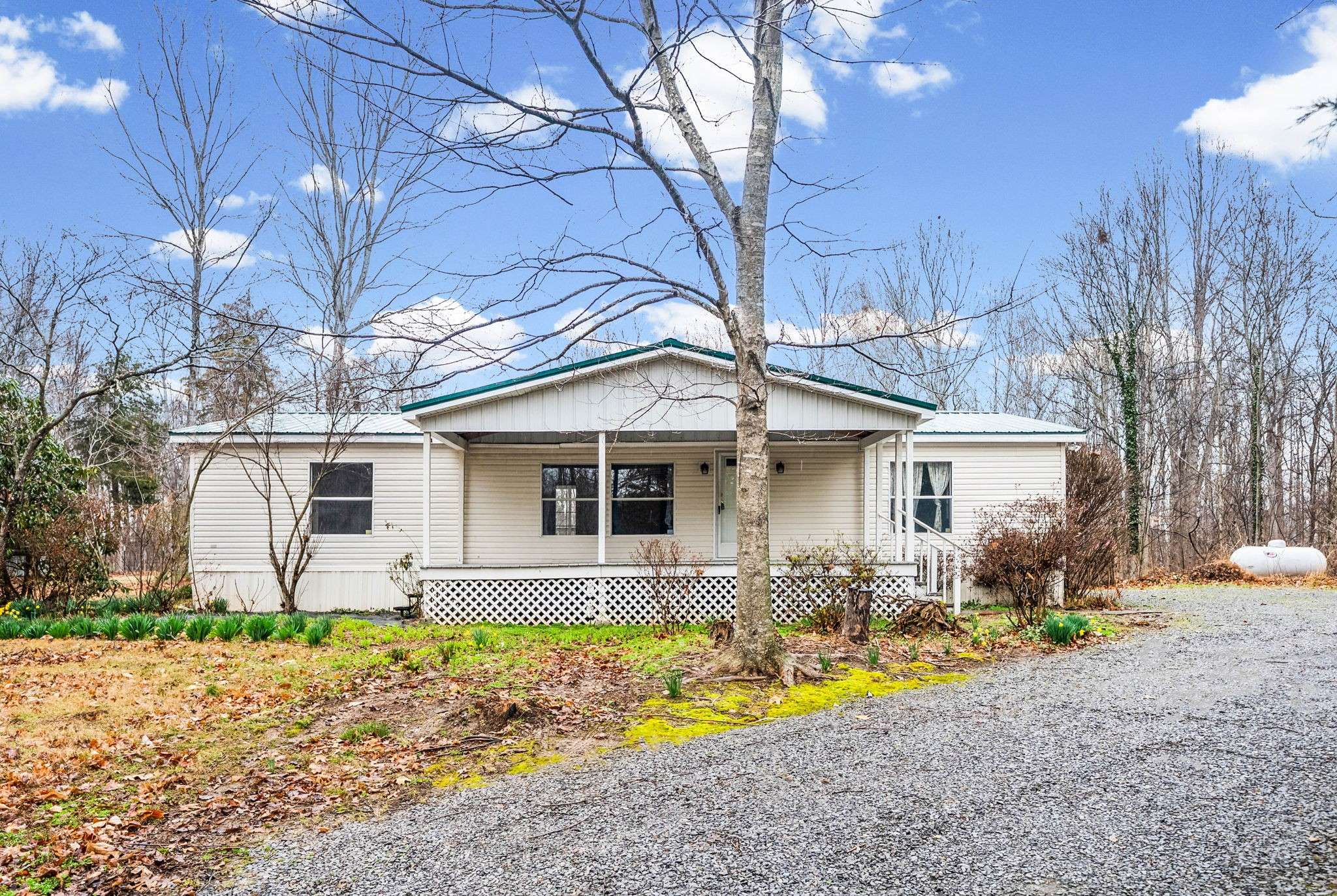 5120 Roaring Springs Rd, Cadiz, KY 42211