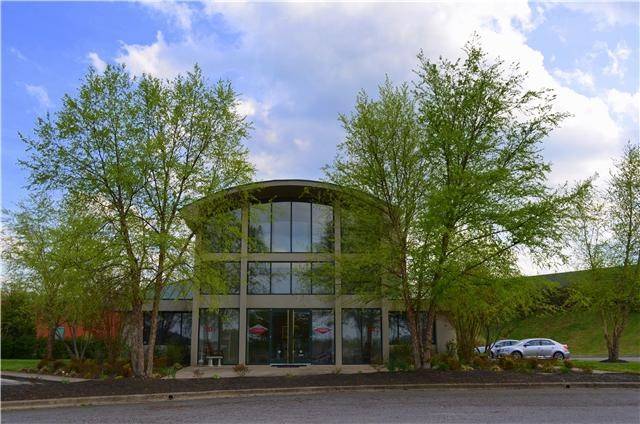 112 Center Ct, Clarksville, TN 37040