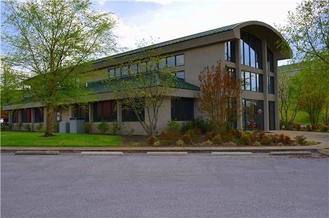 112 Center Ct, Clarksville, TN 37040