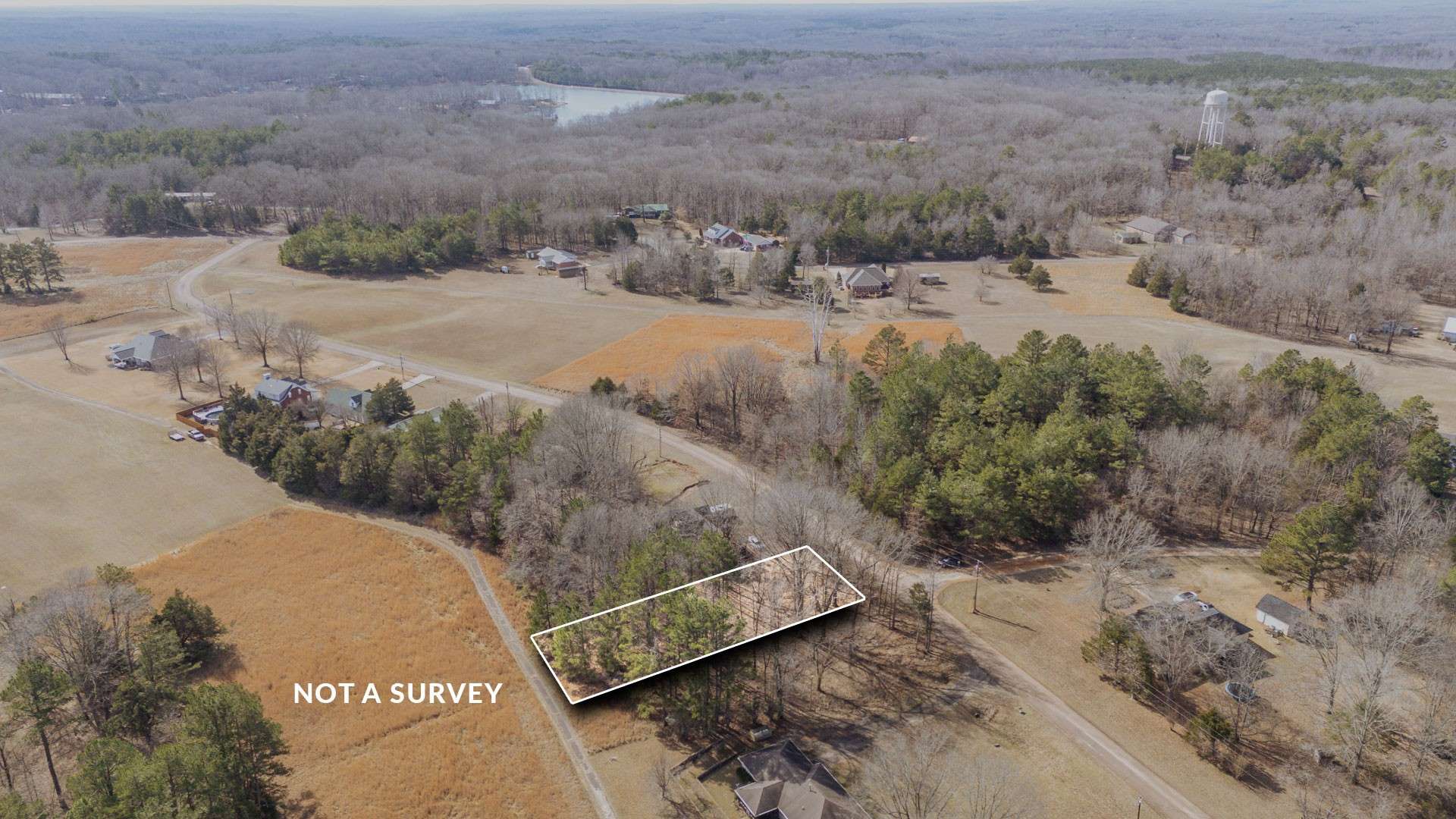 1449 Fairway Dr, Saulsbury, TN 38067
