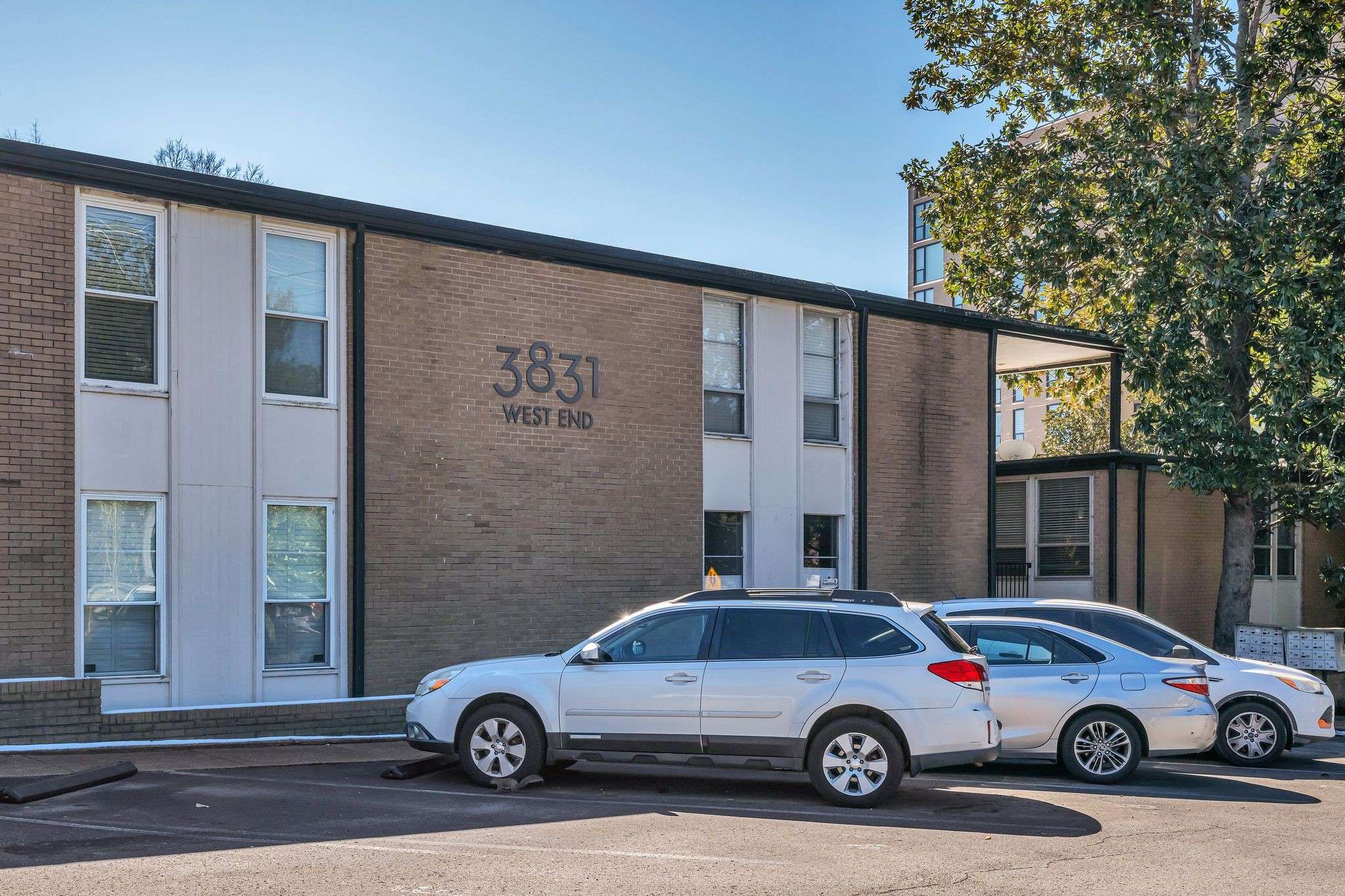 3831 West End Ave #32, Nashville, TN 37205
