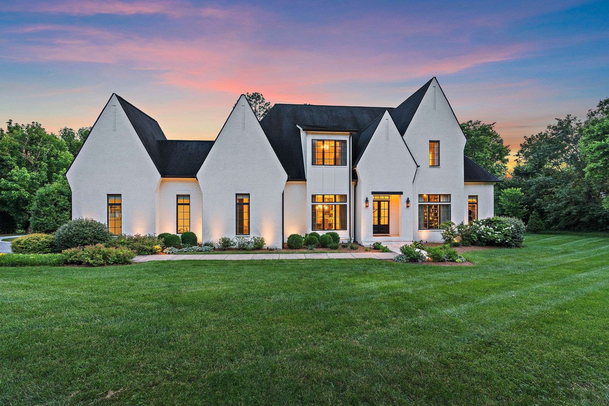 2803 Hemingway Dr, Nashville, TN 37215