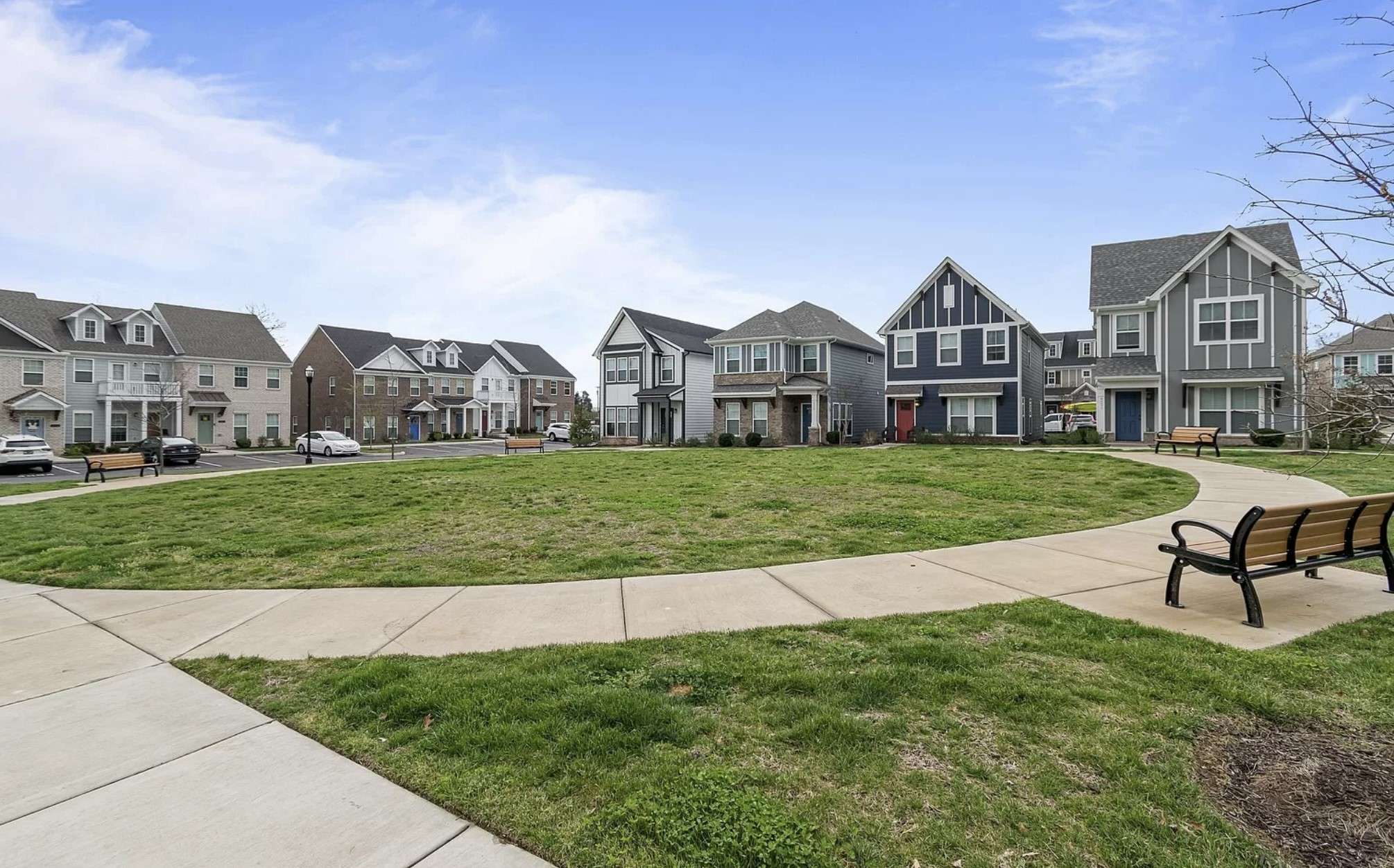 1055 Emery Bay Cir, Hendersonville, TN 37075