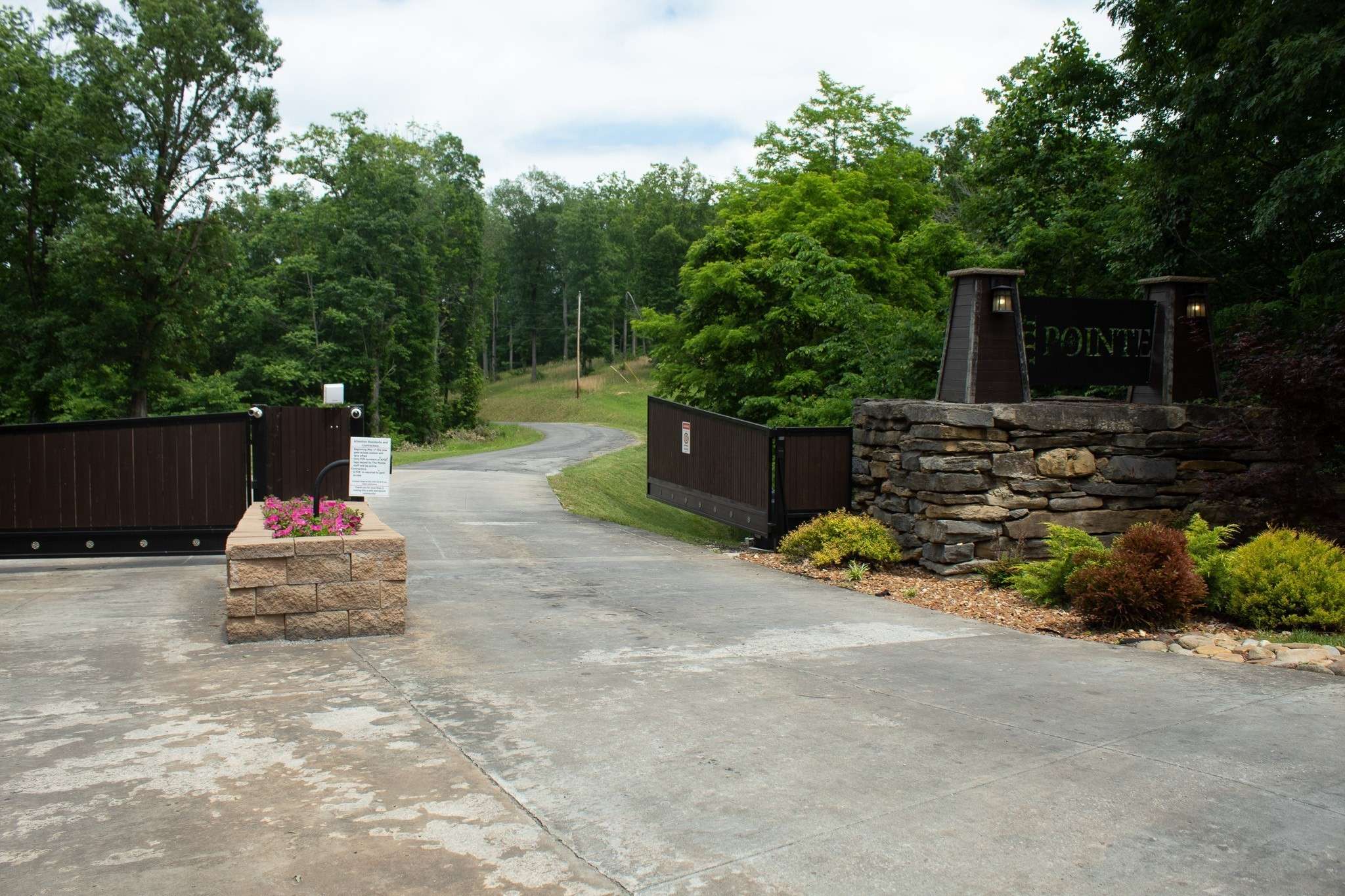 44A Catfish Rd, Hilham, TN 38568