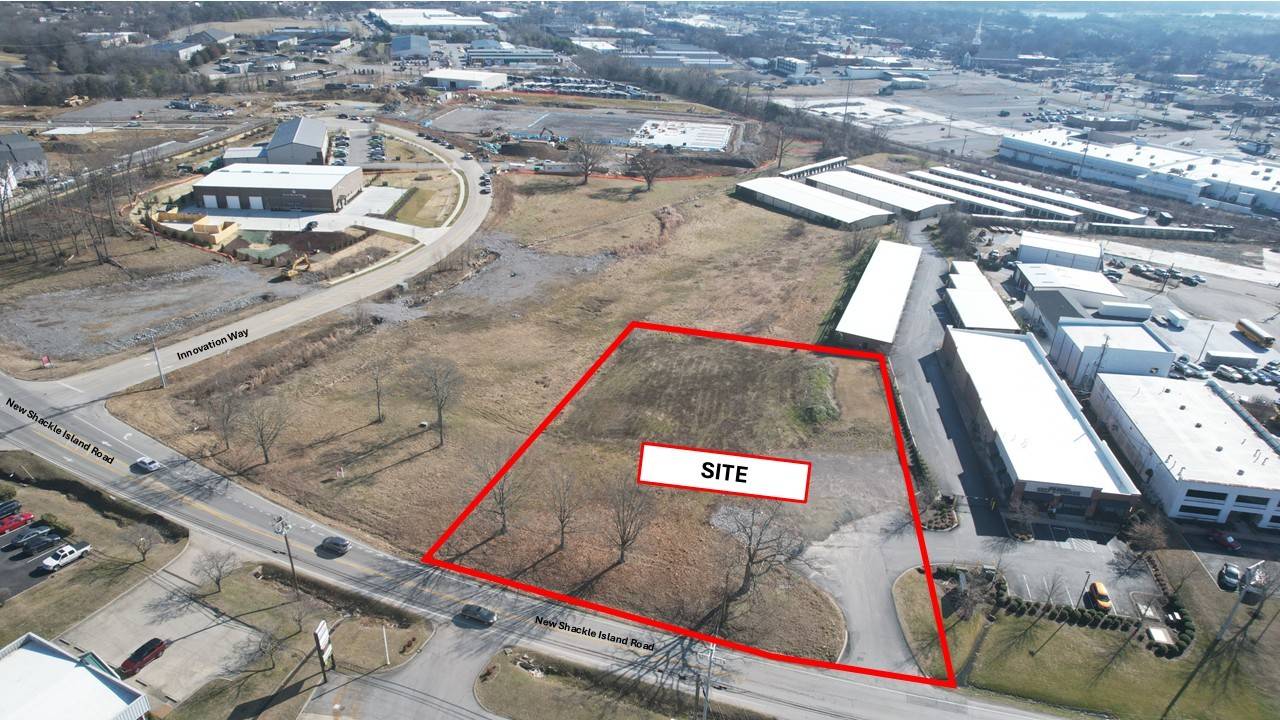 100 New Shackle Island Rd, Hendersonville, TN 37075