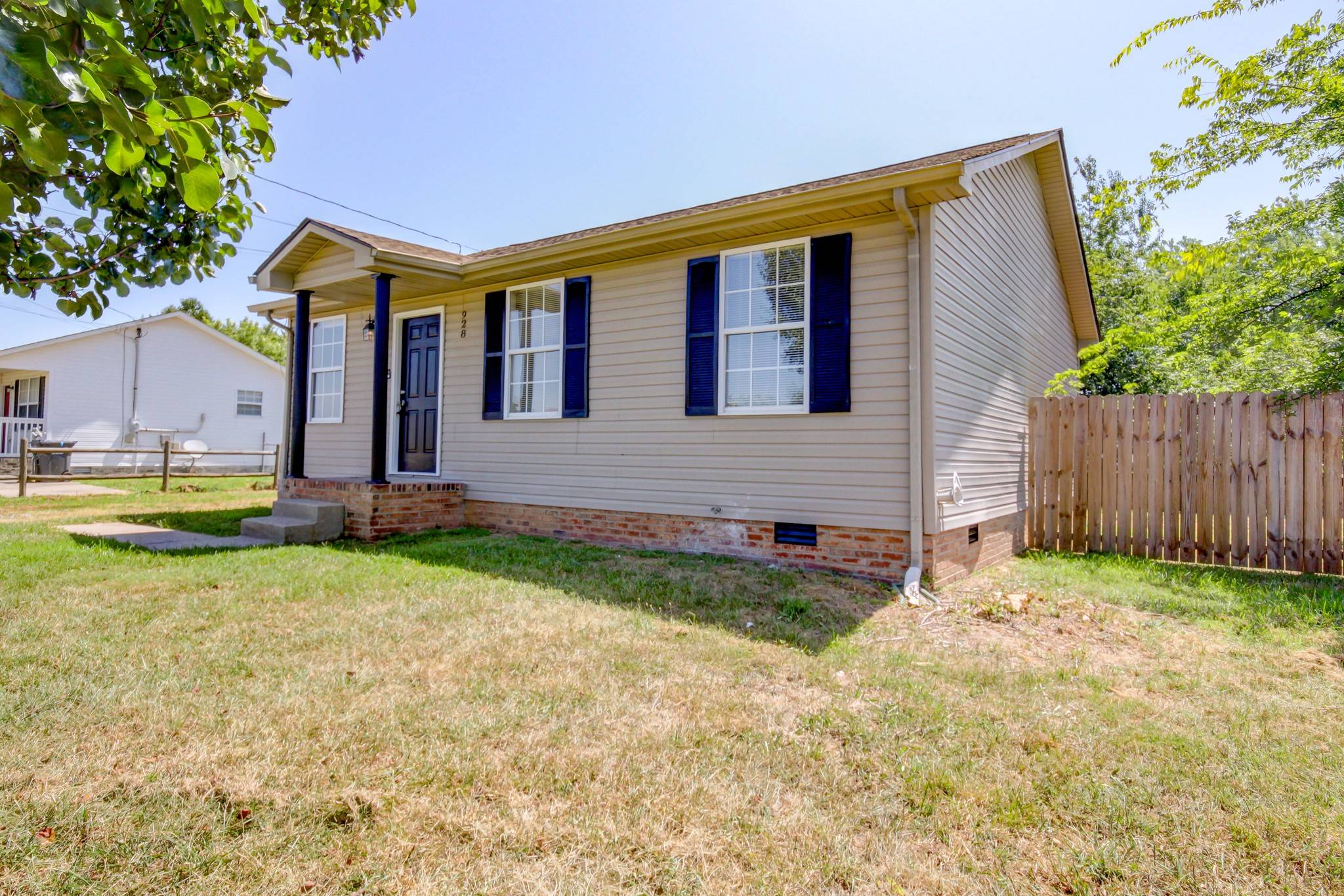 928 Van Buren Ave, Oak Grove, KY 42262