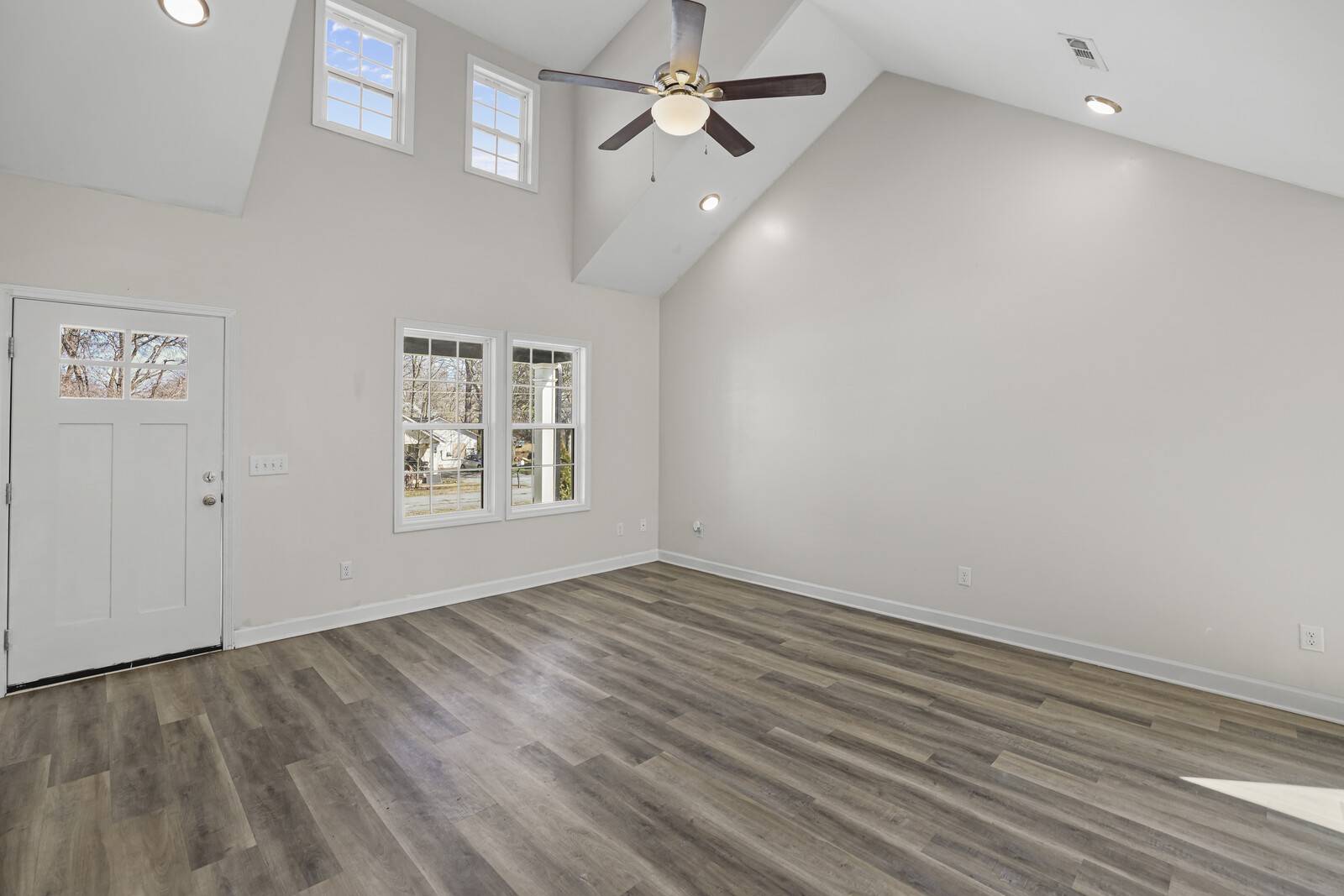 294 Morton Ave, Gallatin, TN 37066
