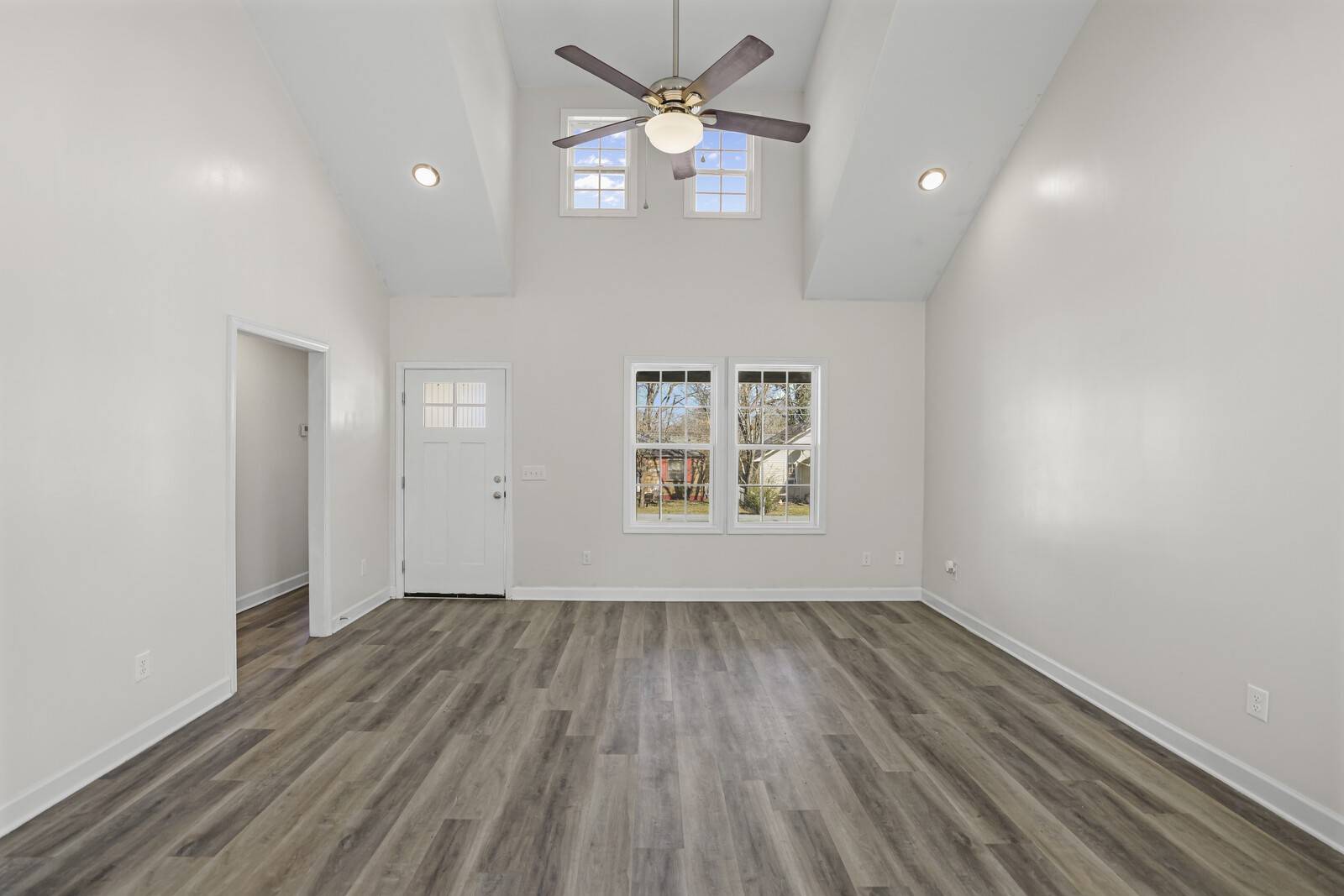 294 Morton Ave, Gallatin, TN 37066