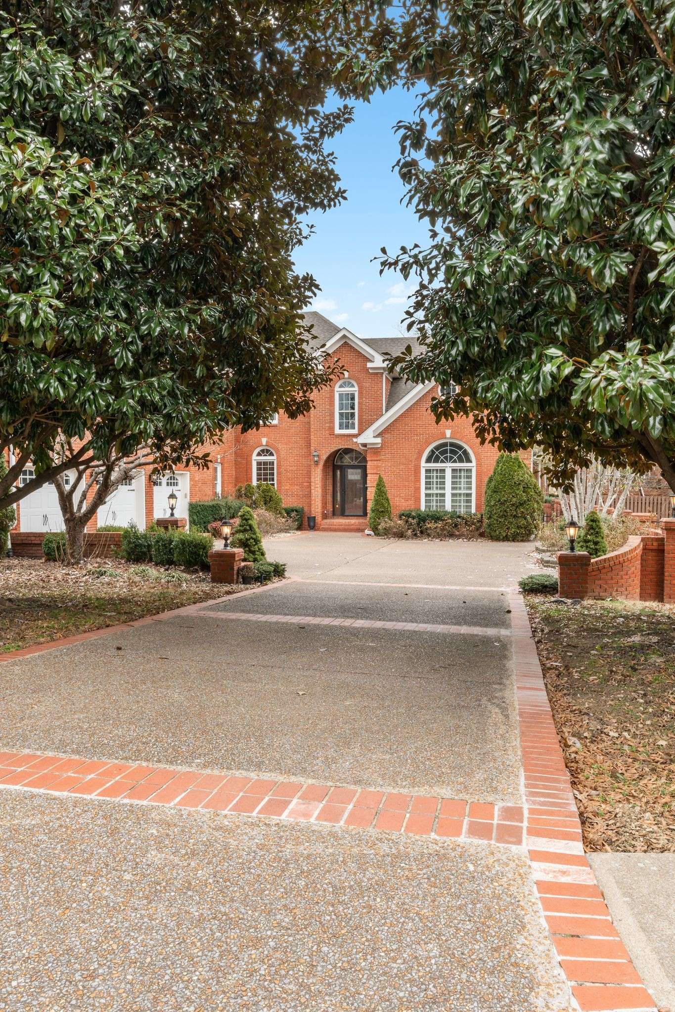 126 N Country Club Dr, Hendersonville, TN 37075