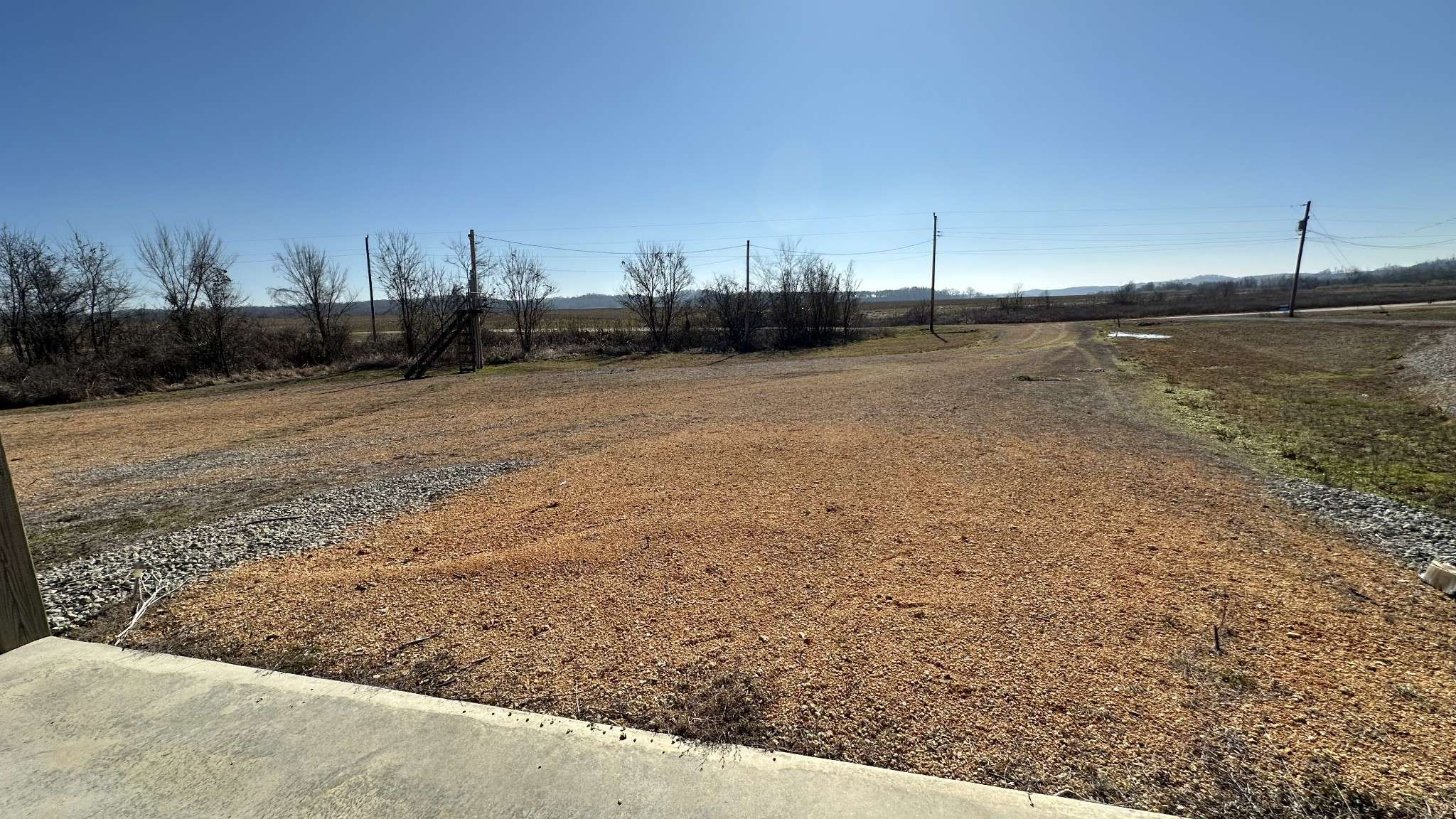 2287 Hardin Bottom River Road, Clifton, TN 38425