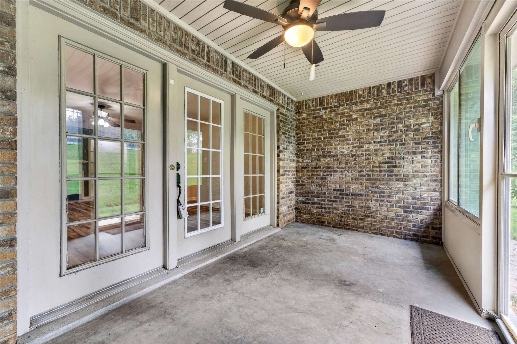 457 Country Club Ct, Clarksville, TN 37043