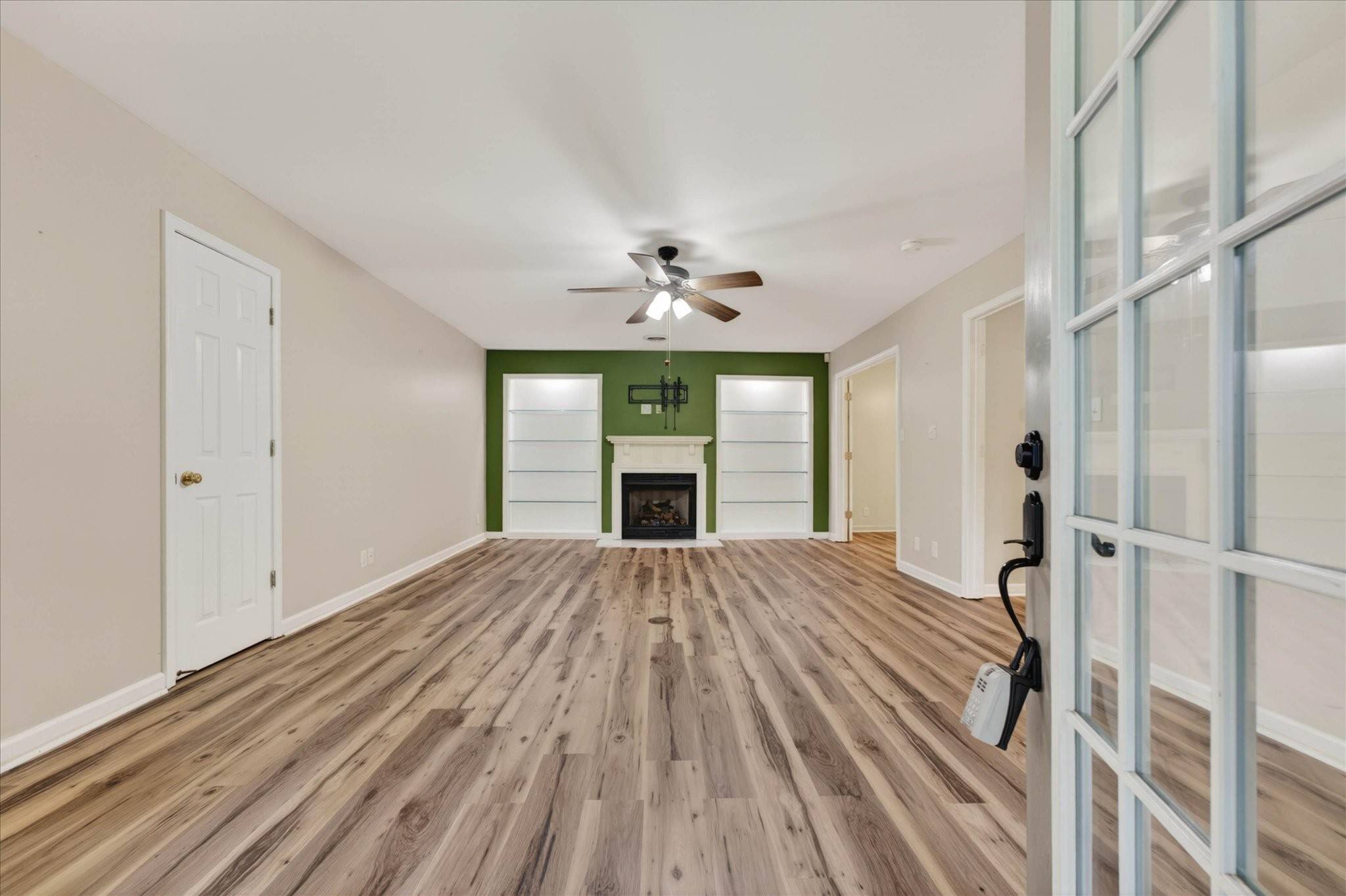 457 Country Club Ct, Clarksville, TN 37043