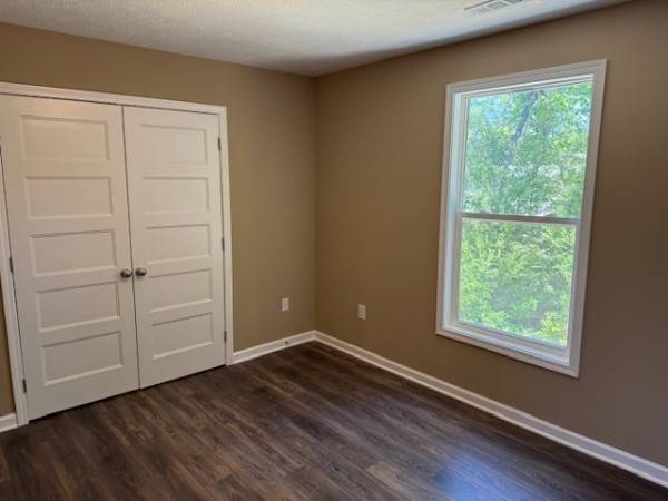 740 Kings Ln, Tullahoma, TN 37388