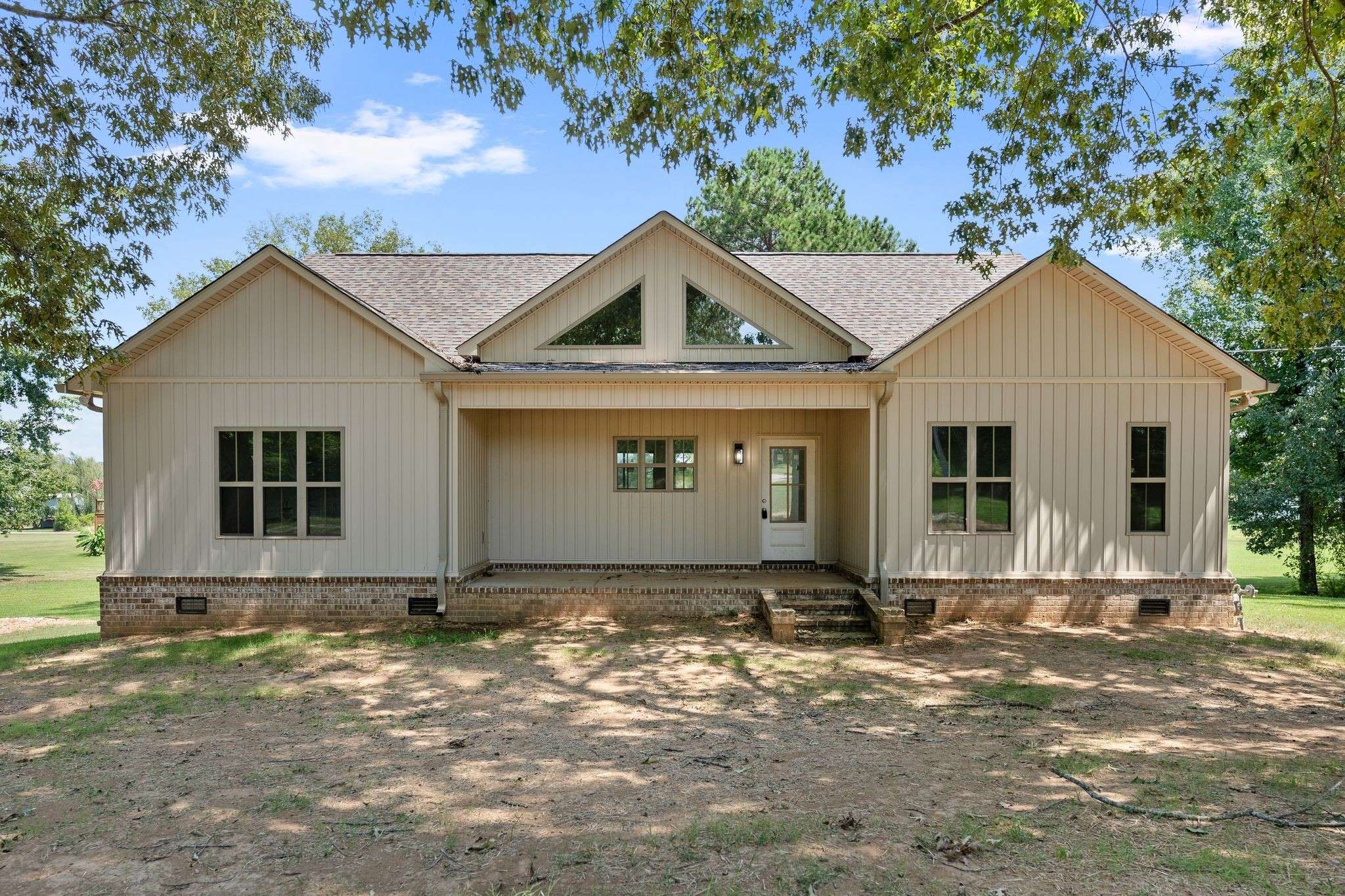 324 Fisherdale Dr, Decaturville, TN 38329