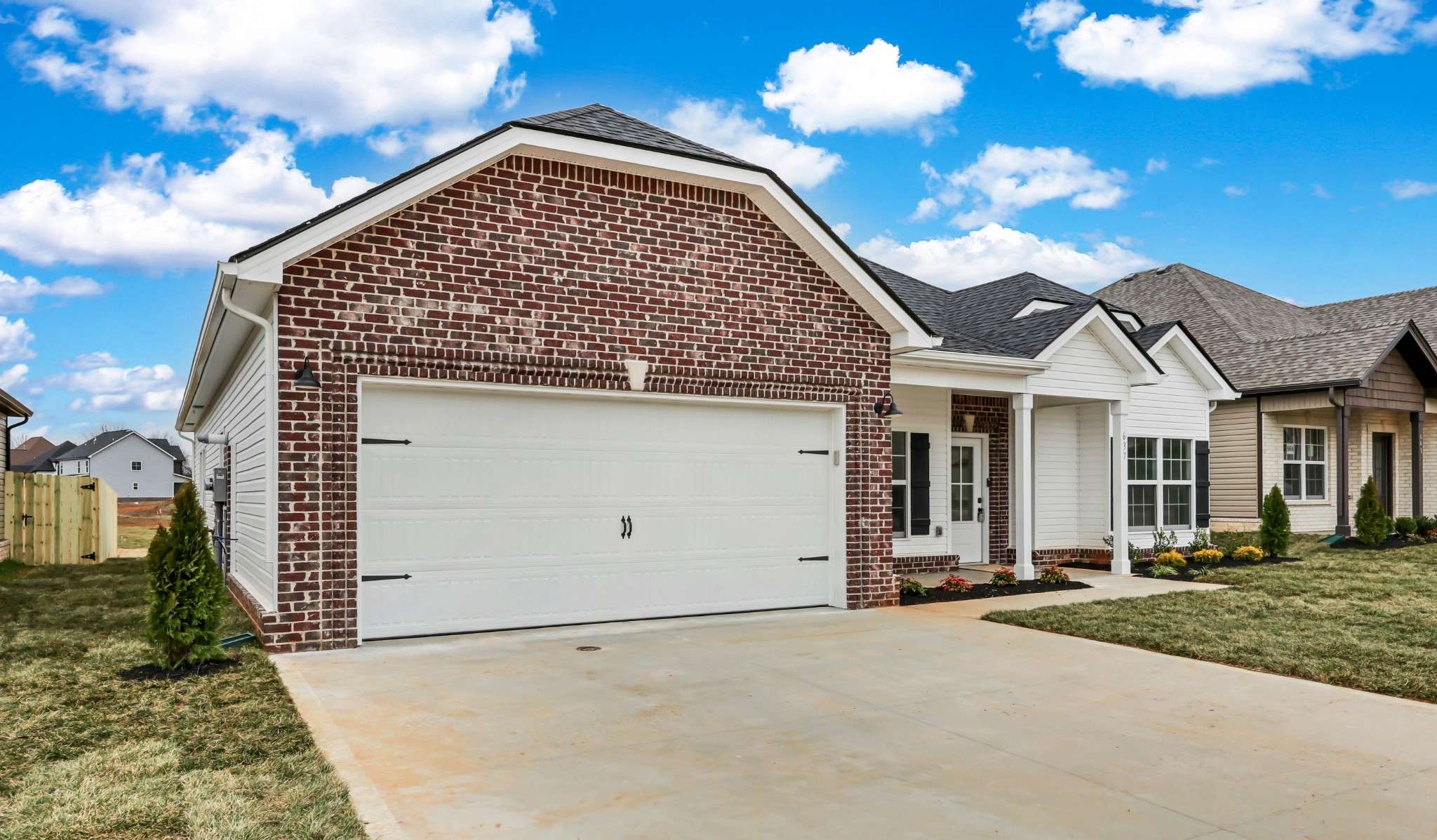 637 Woodrush Dr, Clarksville, TN 37040