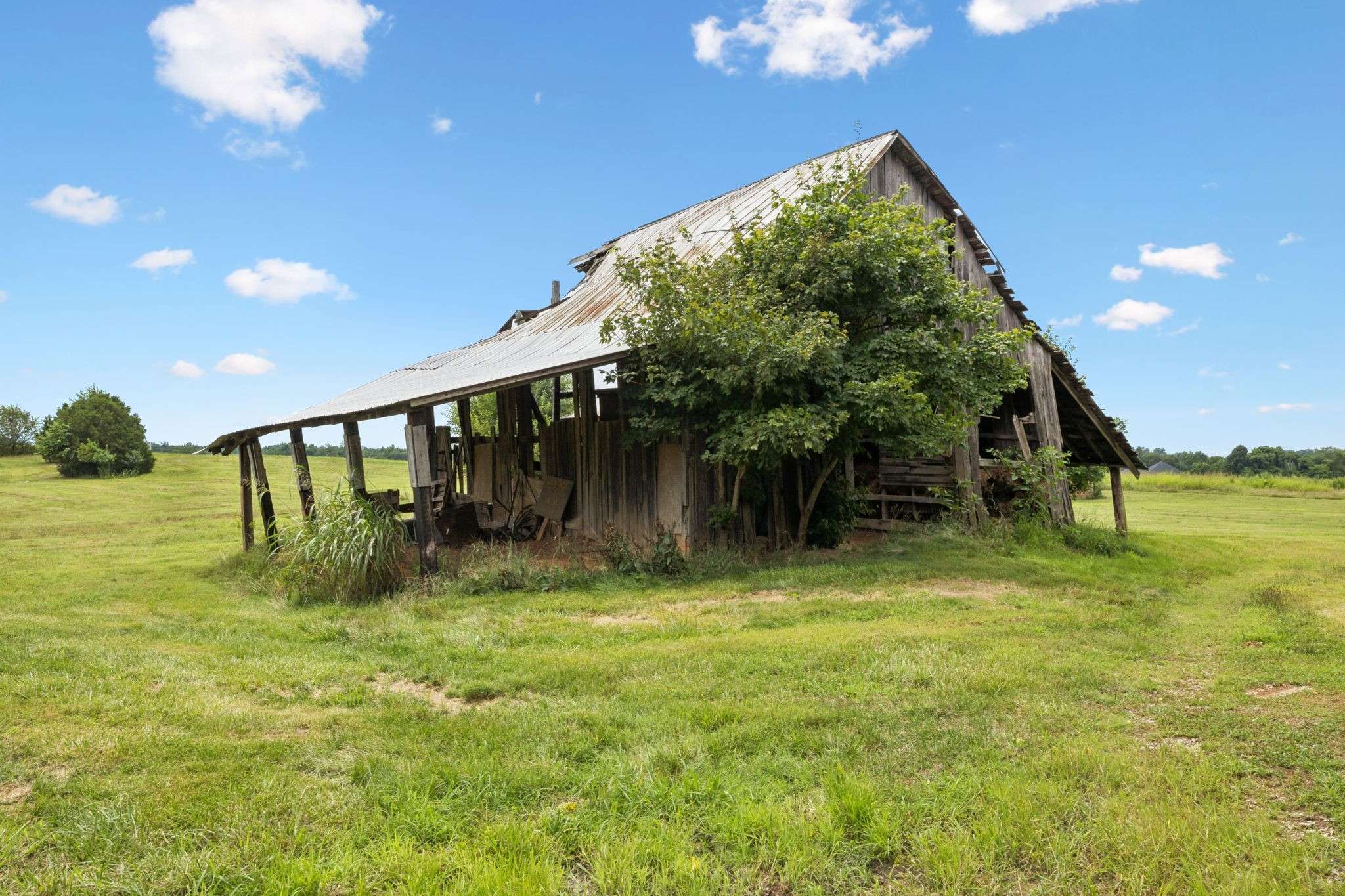 384 Port Royal Rd, Clarksville, TN 37040