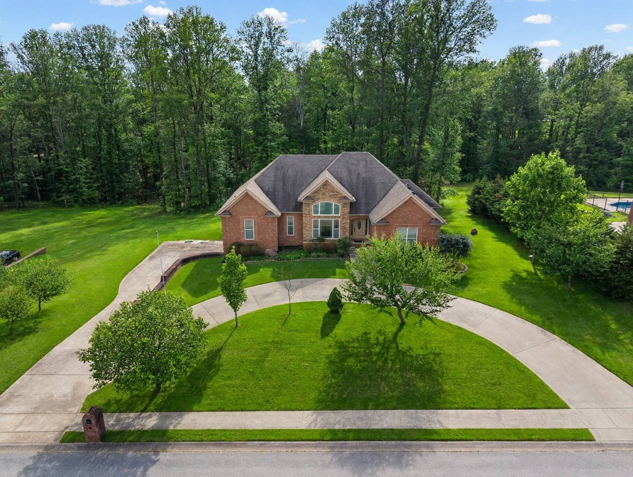 208 Markie Drive, Clarksville, TN 37043