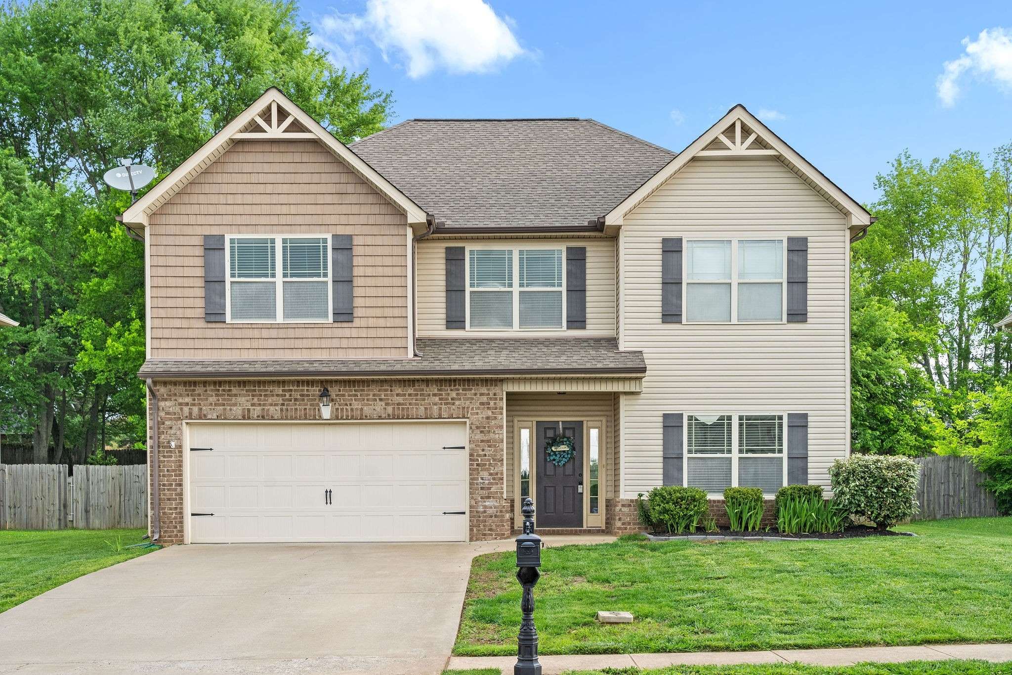 735 Sturdivant Dr, Clarksville, TN 37042